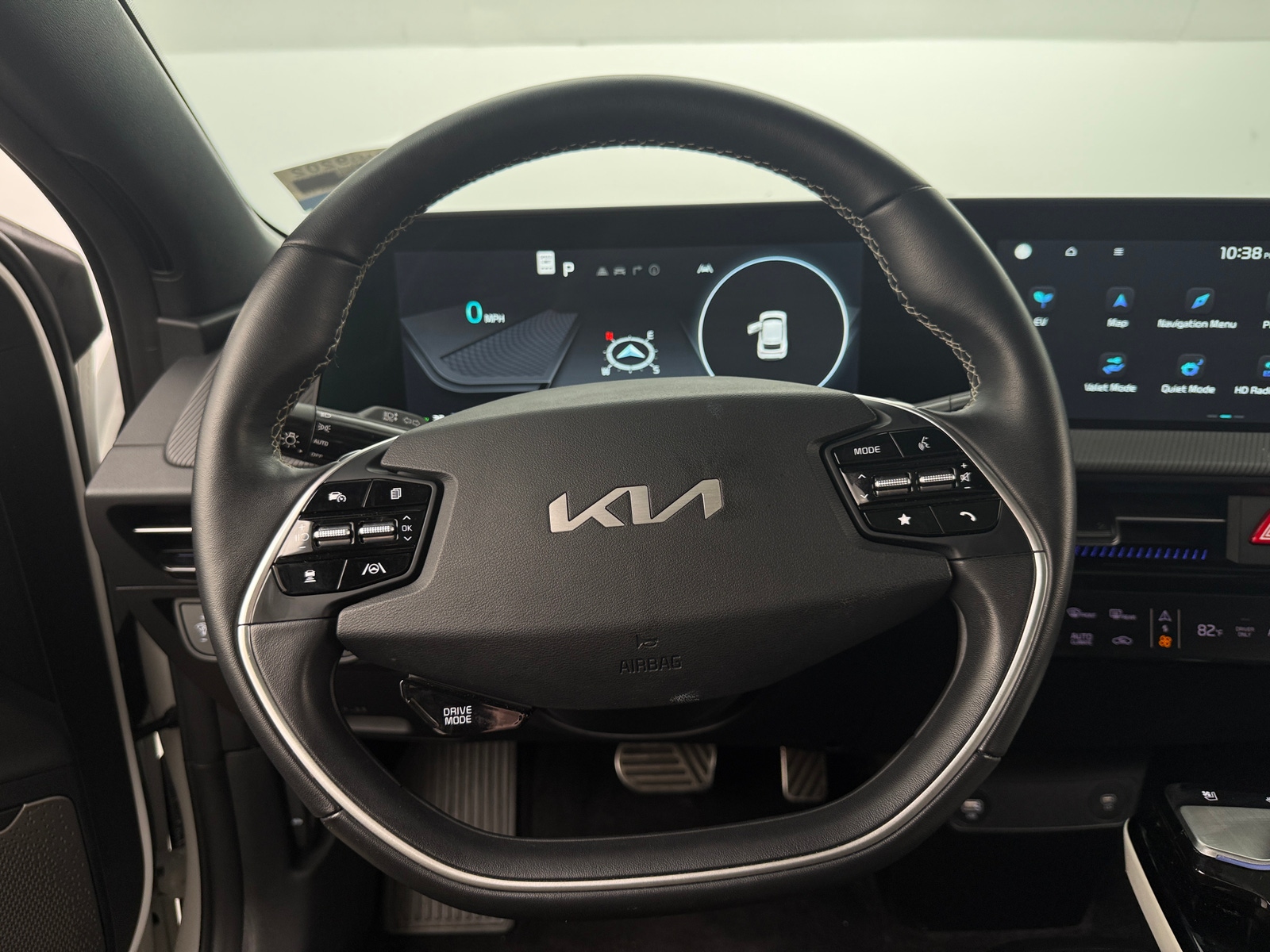 Thumbnail: 2023 Kia EV6 - 4