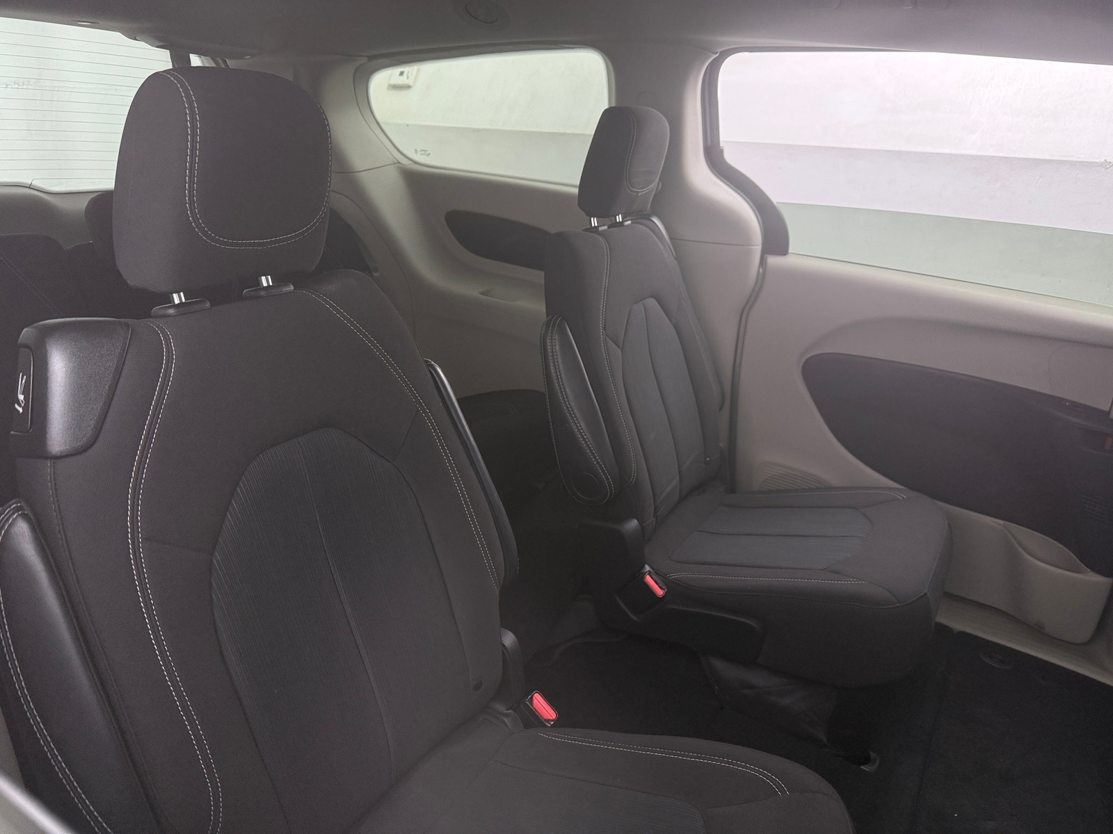 Thumbnail: 2024 Chrysler Voyager - 6