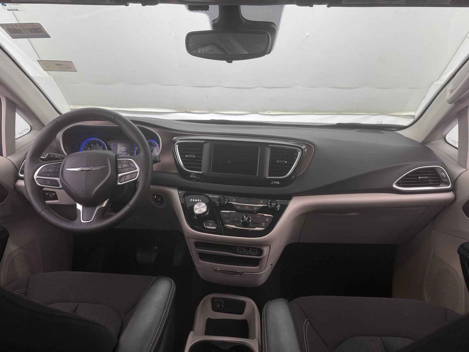 Thumbnail: 2024 Chrysler Voyager - 3