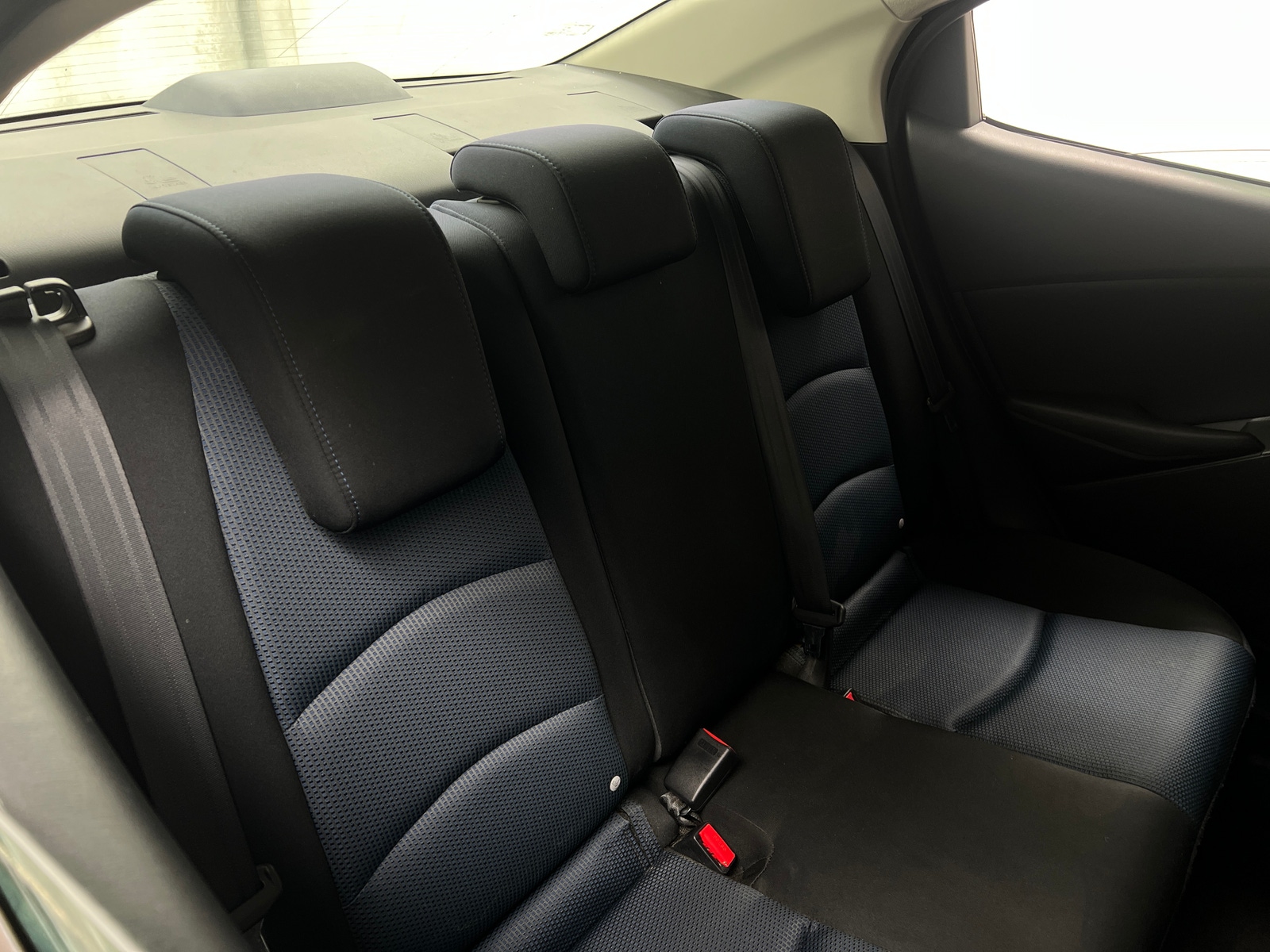 Thumbnail: 2017 Toyota Yaris iA - 6