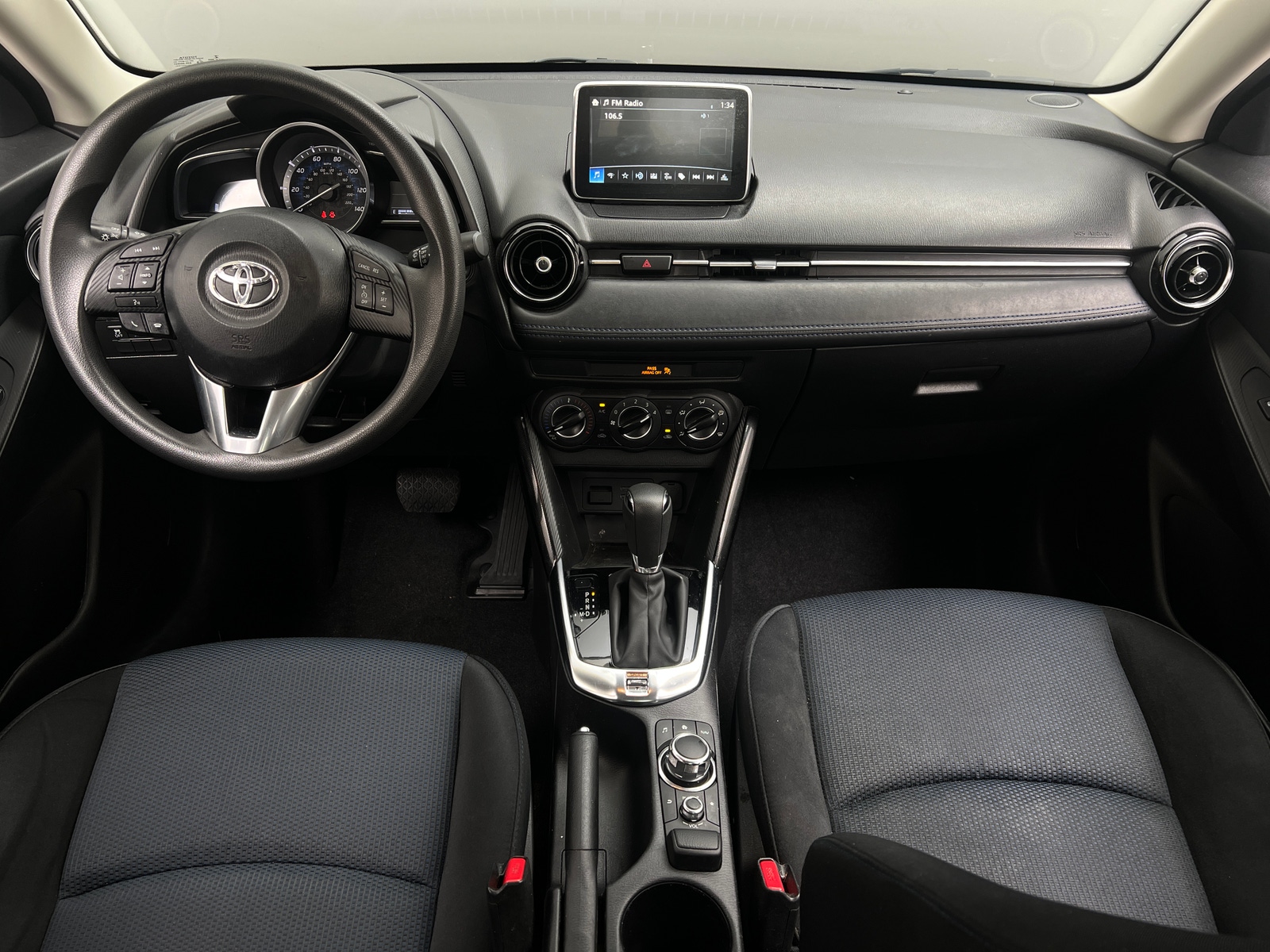 Thumbnail: 2017 Toyota Yaris iA - 3