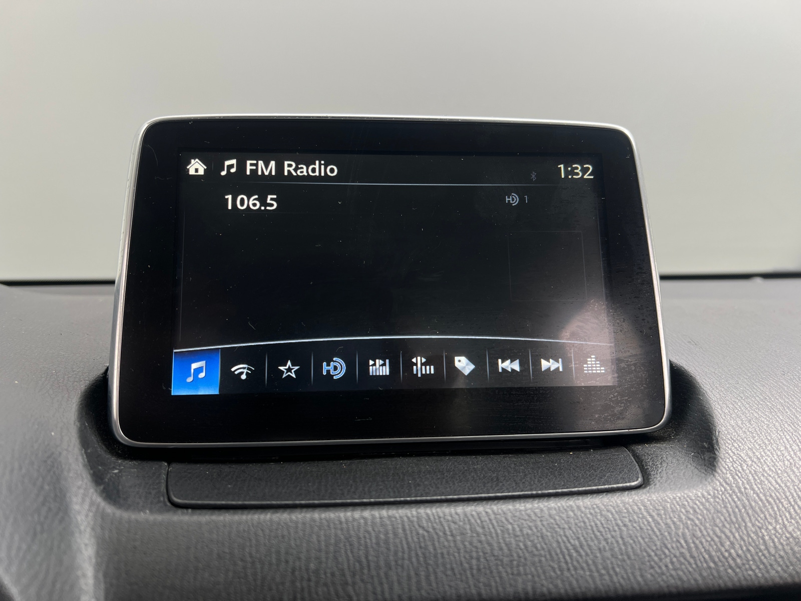 Thumbnail: 2017 Toyota Yaris iA - 4