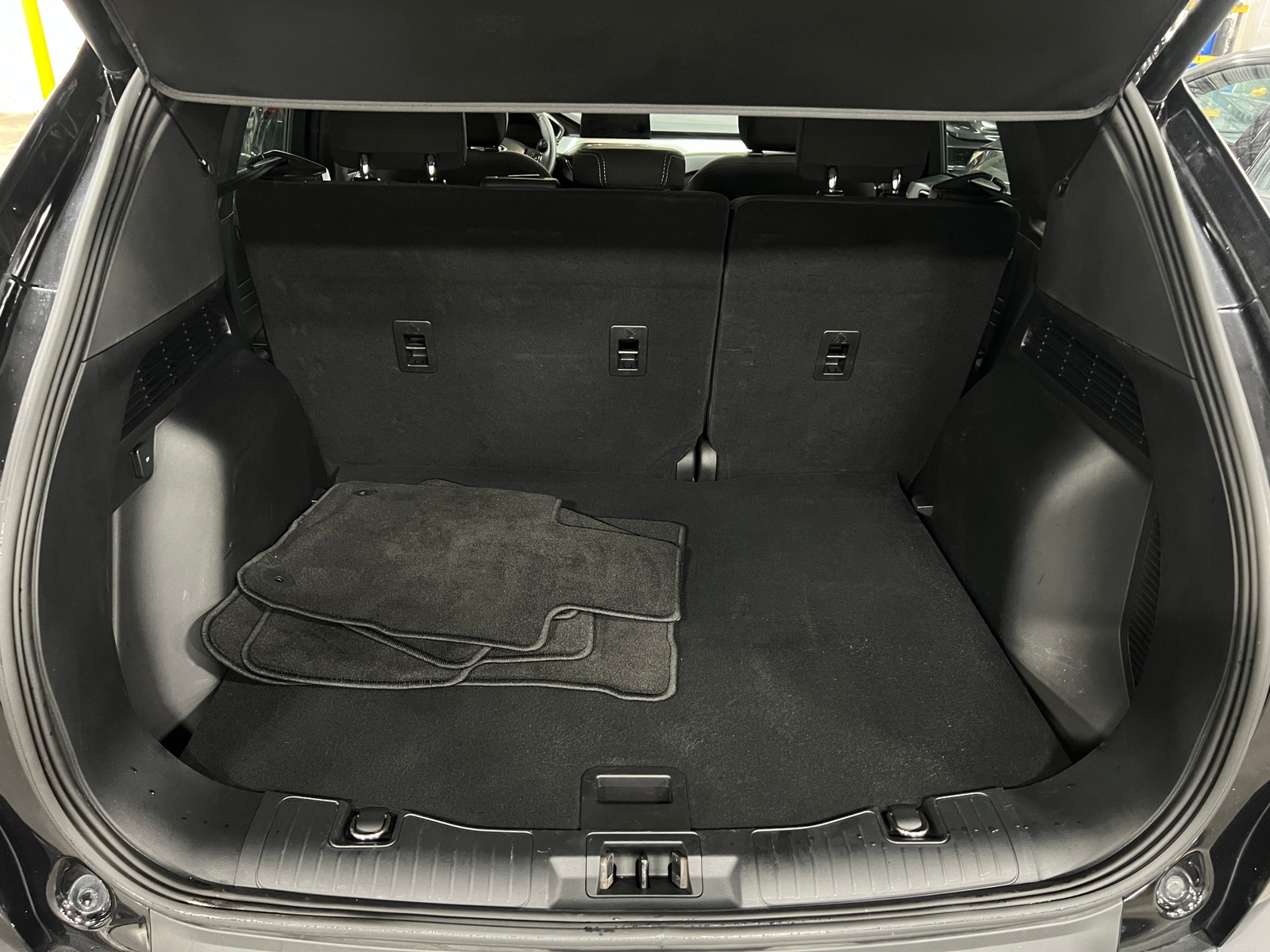 Thumbnail: 2023 Ford Escape - 7