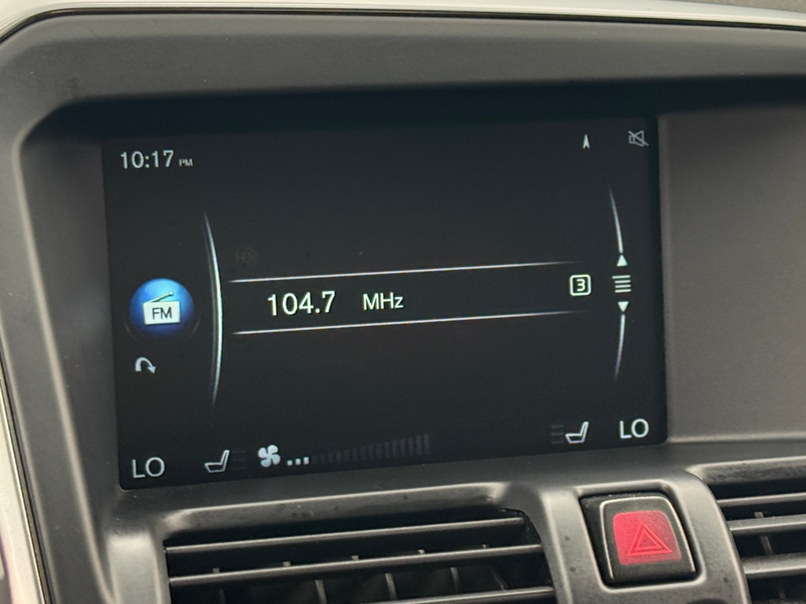 Thumbnail: 2015 Volvo XC60 - 3