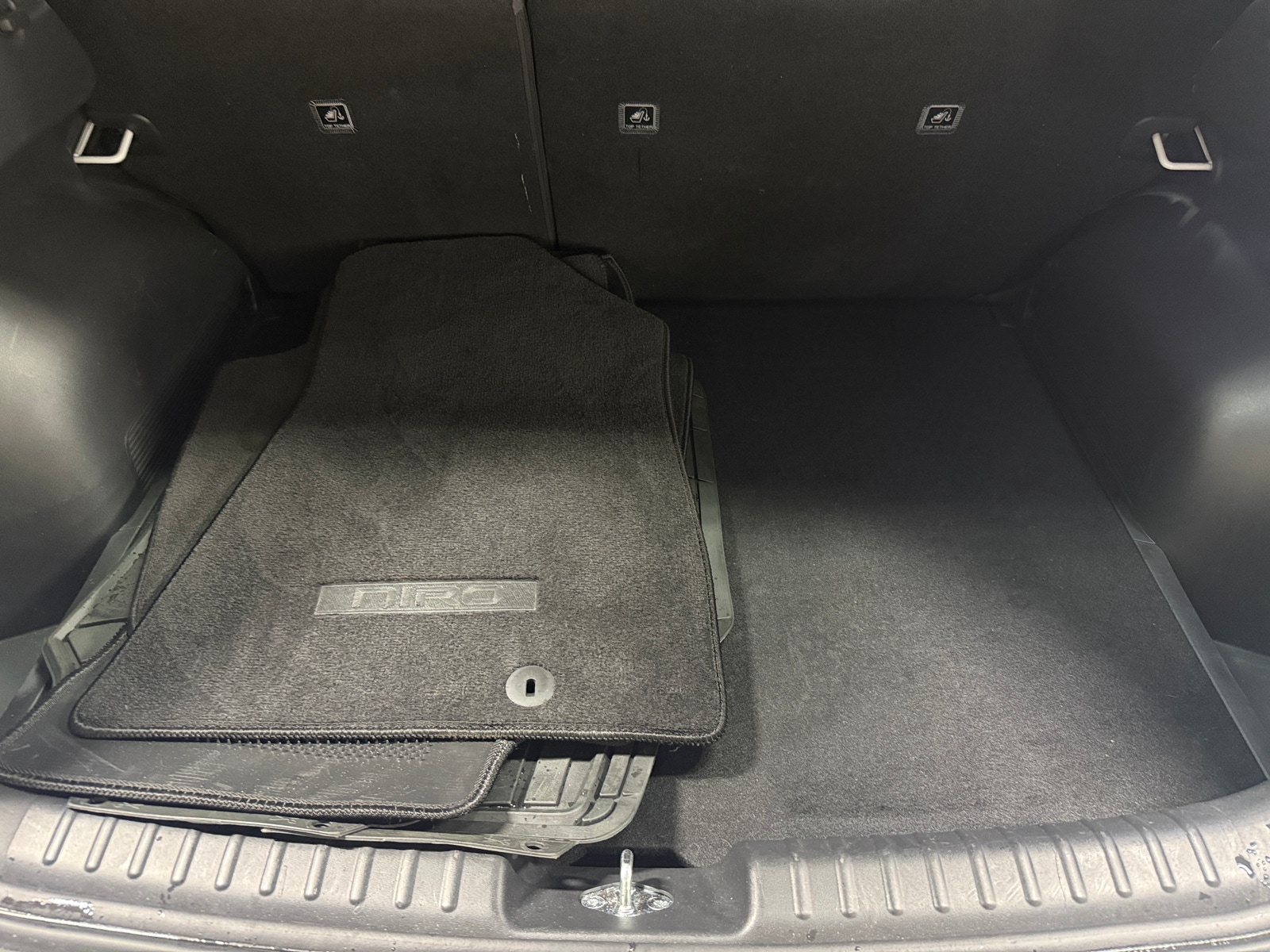 Thumbnail: 2023 Kia Niro - 6