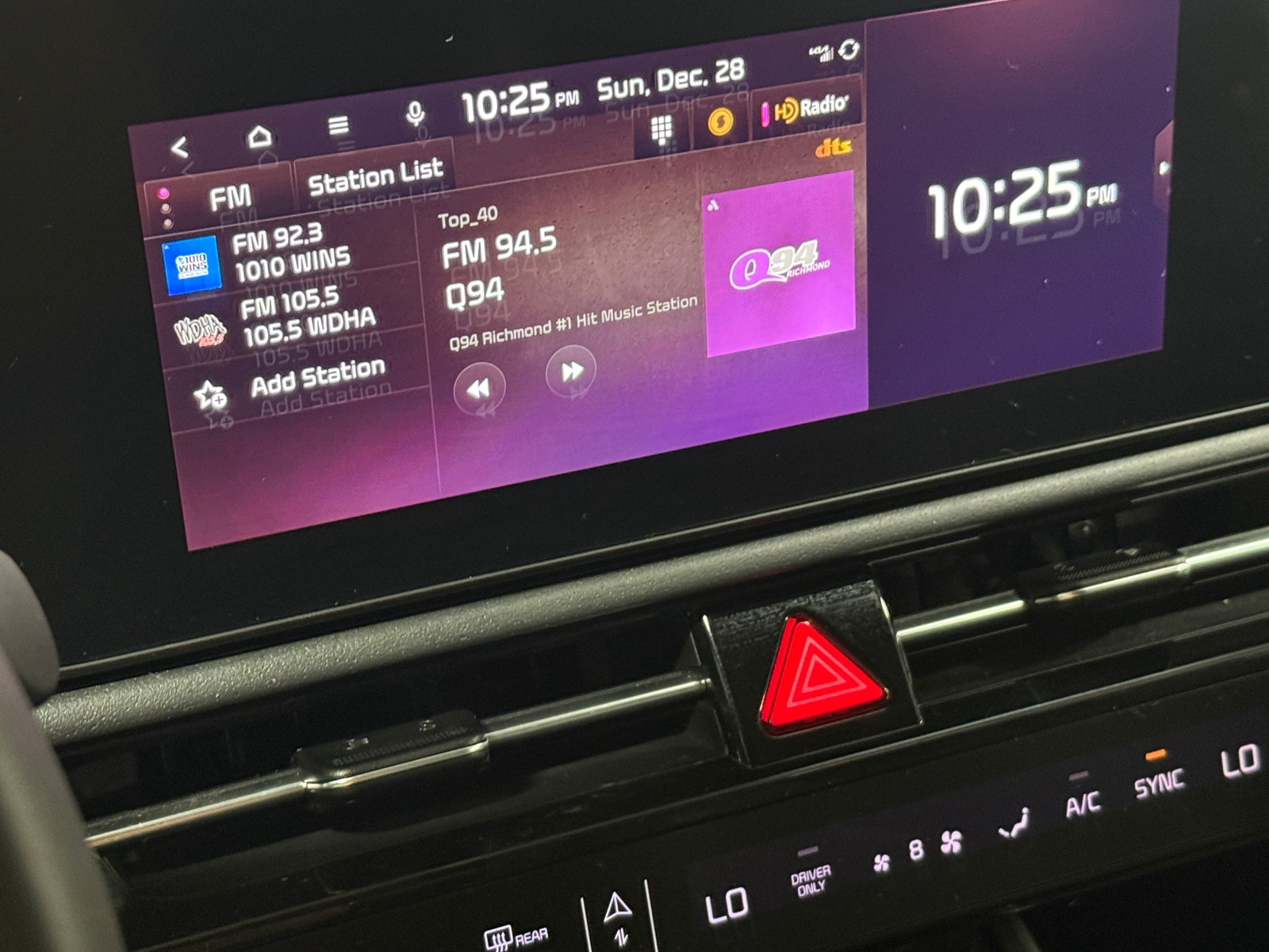 Thumbnail: 2023 Kia Niro - 3