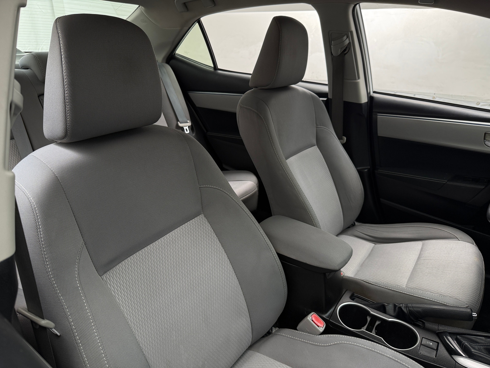 Thumbnail: 2015 Toyota Corolla - 2