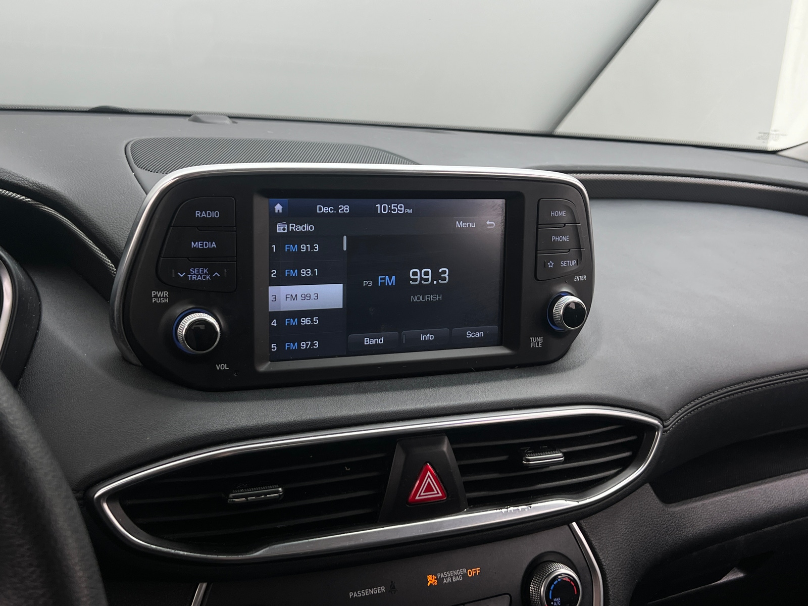 Thumbnail: 2019 Hyundai Santa Fe - 4