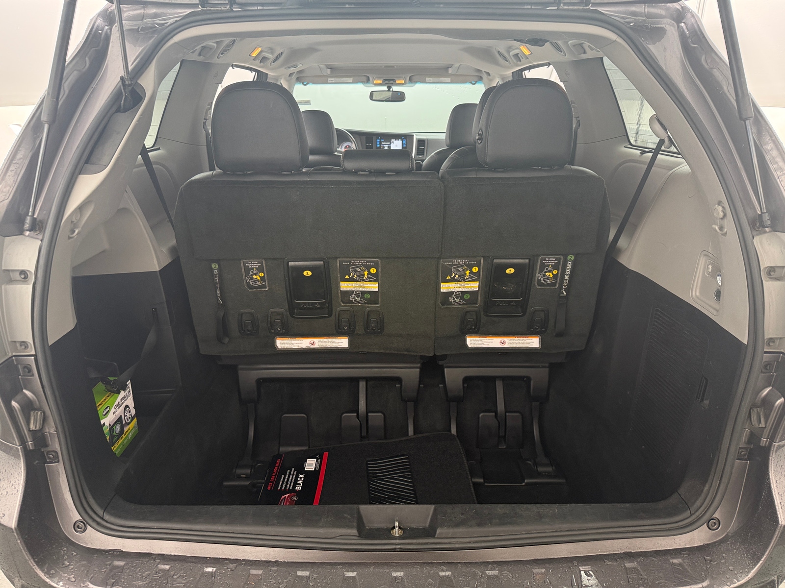 Thumbnail: 2015 Toyota Sienna - 6