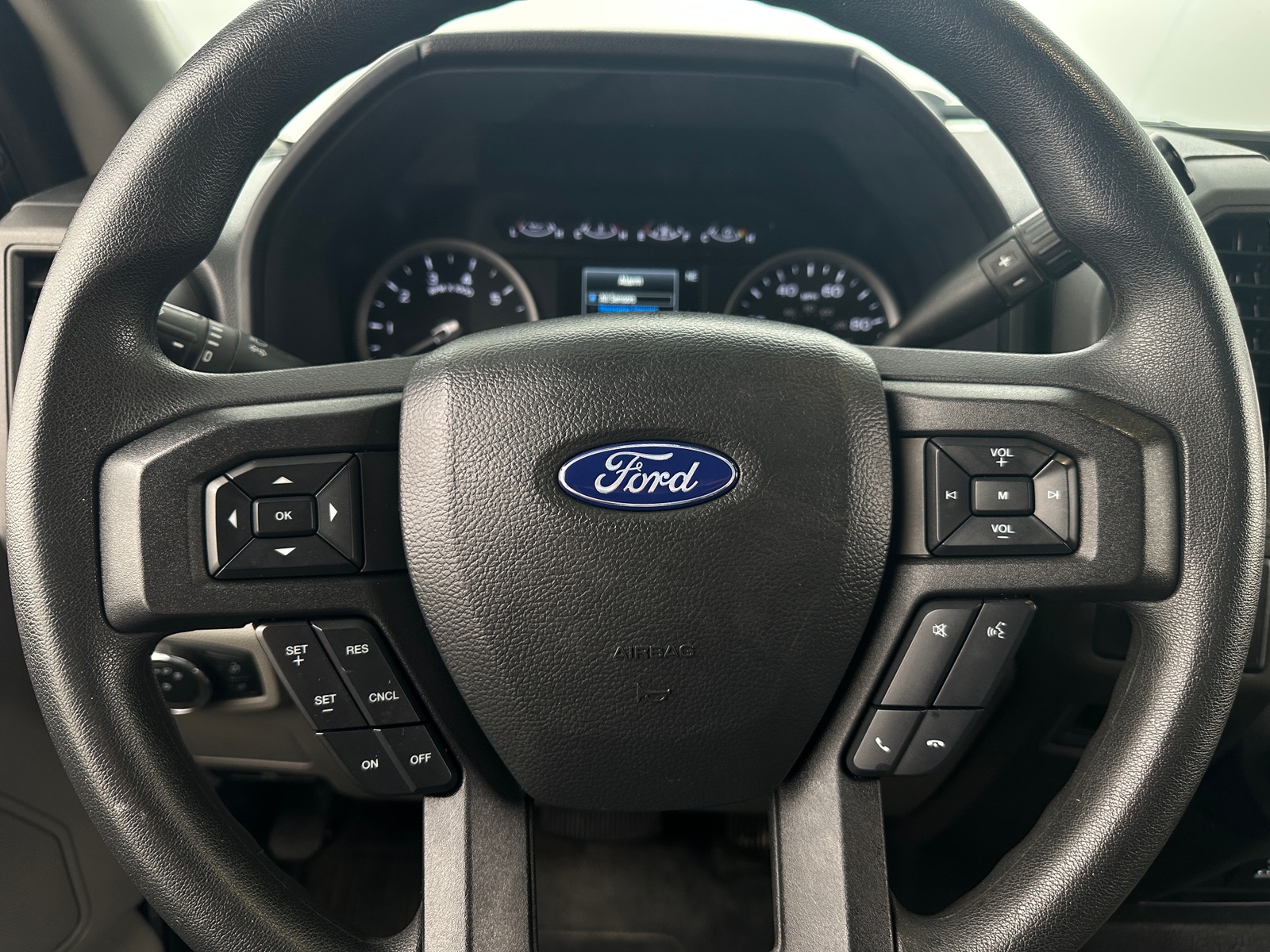 Thumbnail: 2022 Ford Econoline - 4