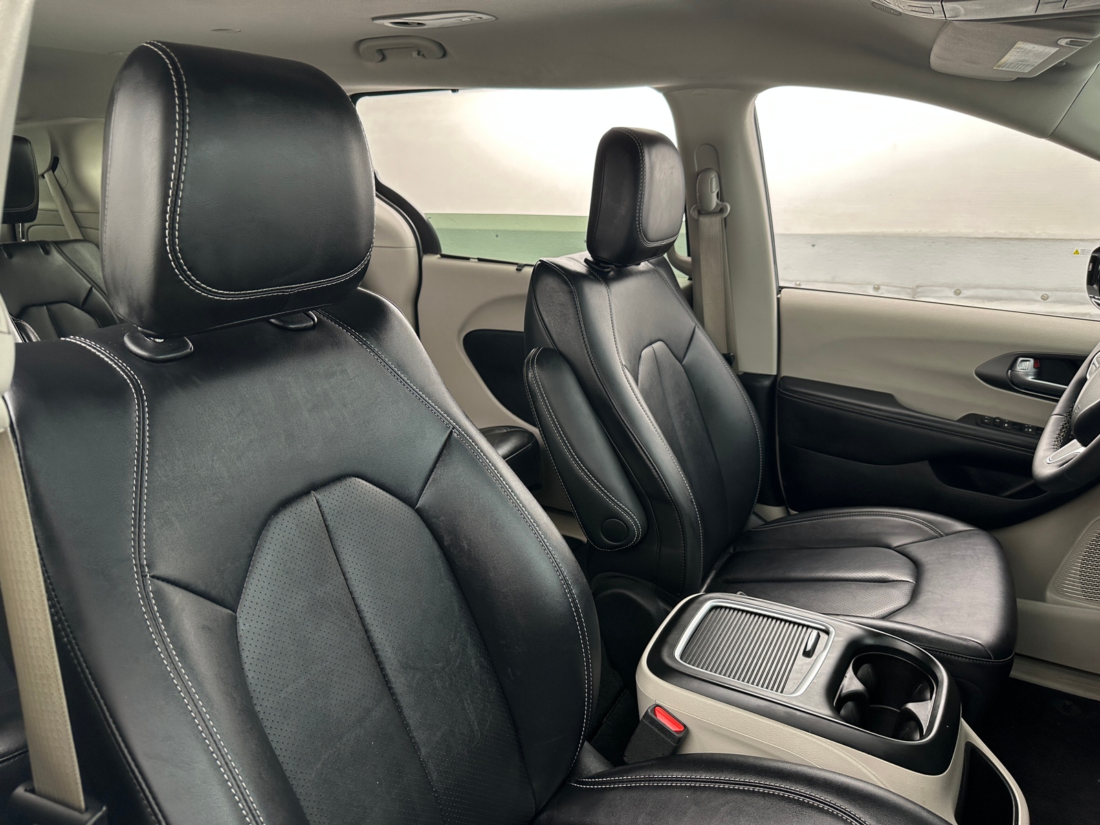 Thumbnail: 2024 Chrysler Pacifica - 2