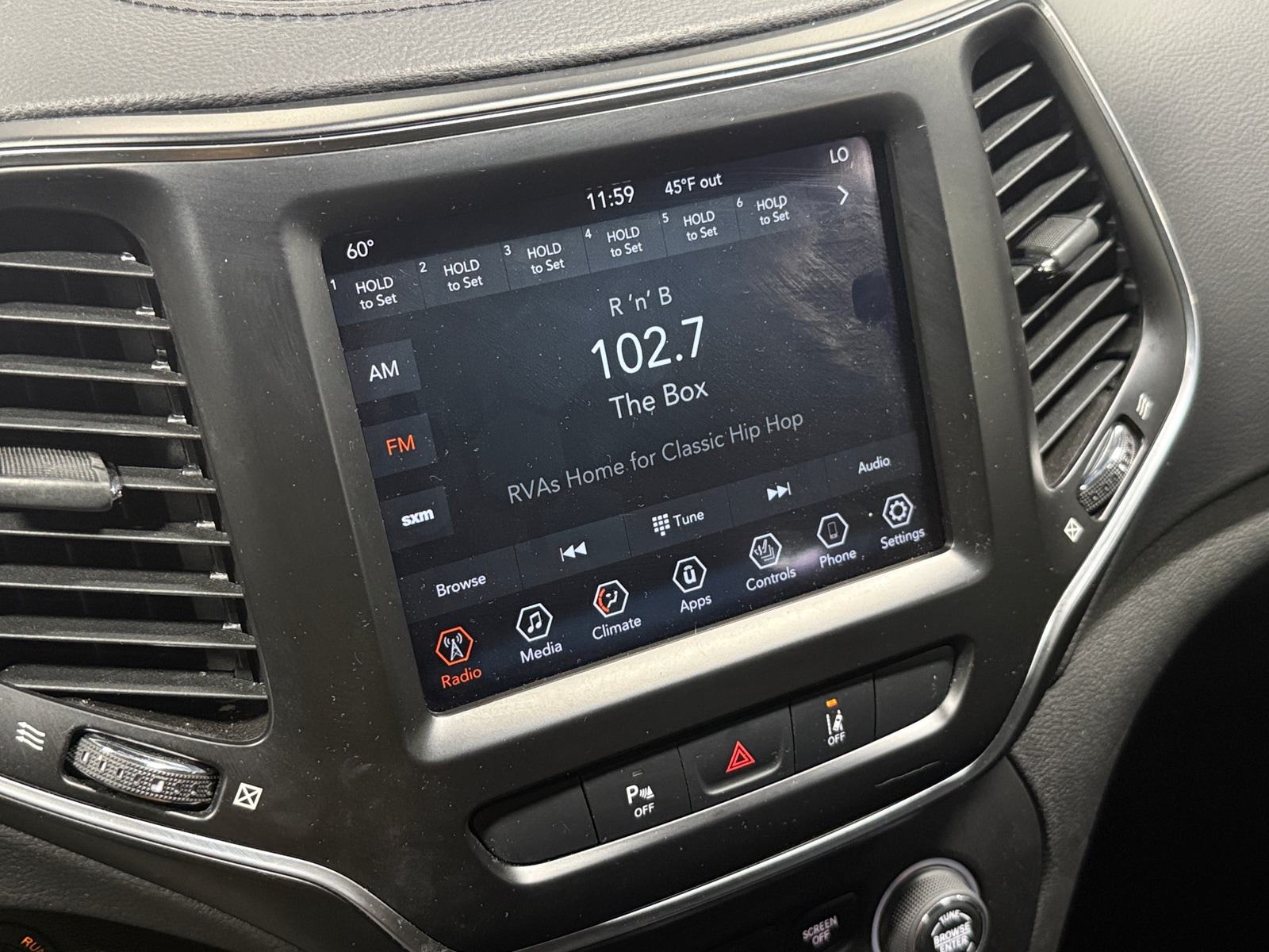 Thumbnail: 2021 Jeep Cherokee - 3