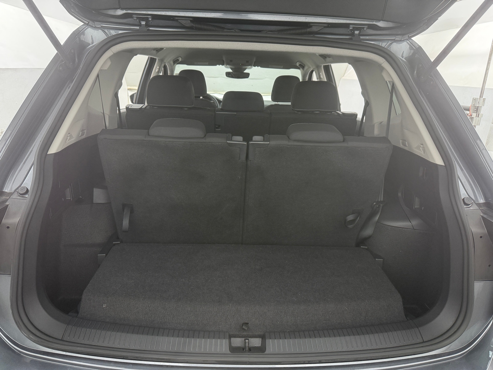 Thumbnail: 2024 Volkswagen Tiguan - 7