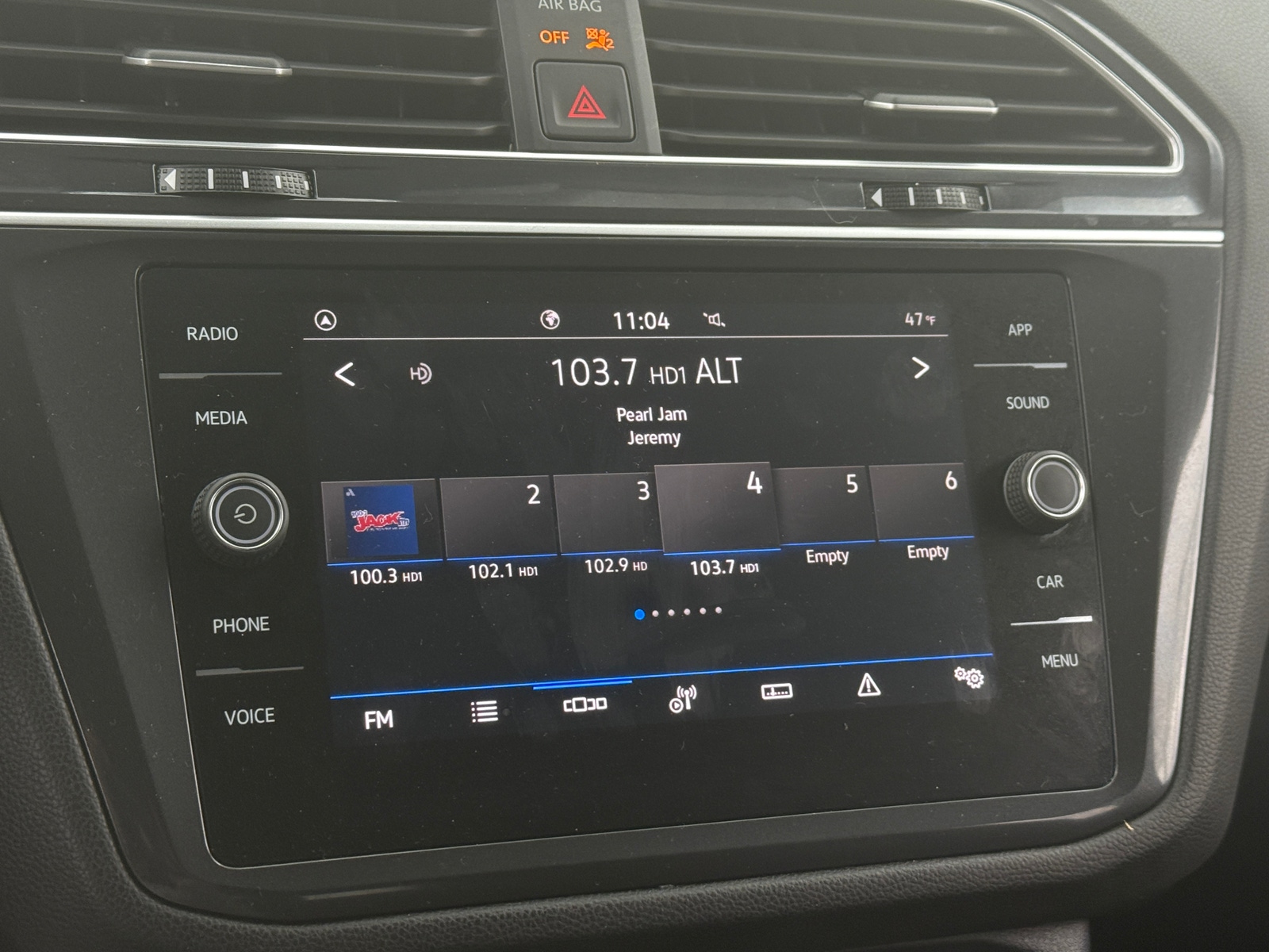 Thumbnail: 2024 Volkswagen Tiguan - 4