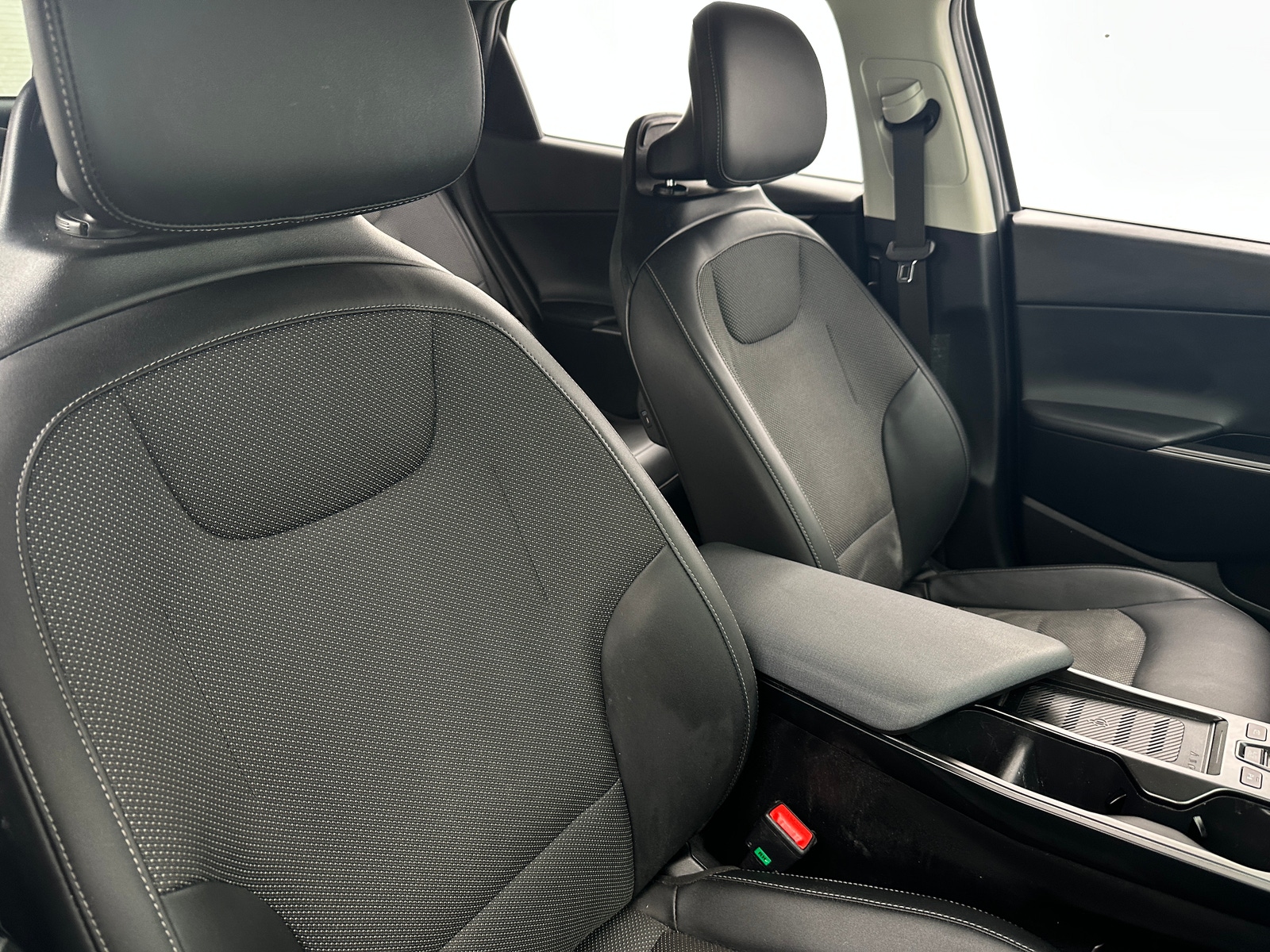 Thumbnail: 2024 Kia EV6 - 2