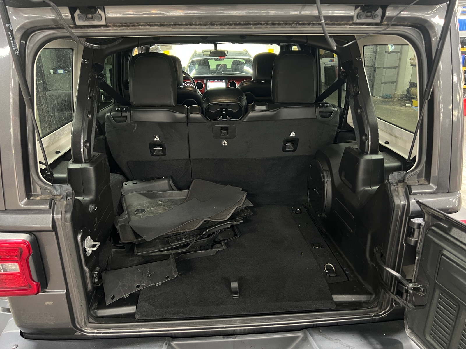 Thumbnail: 2020 Jeep Wrangler - 7