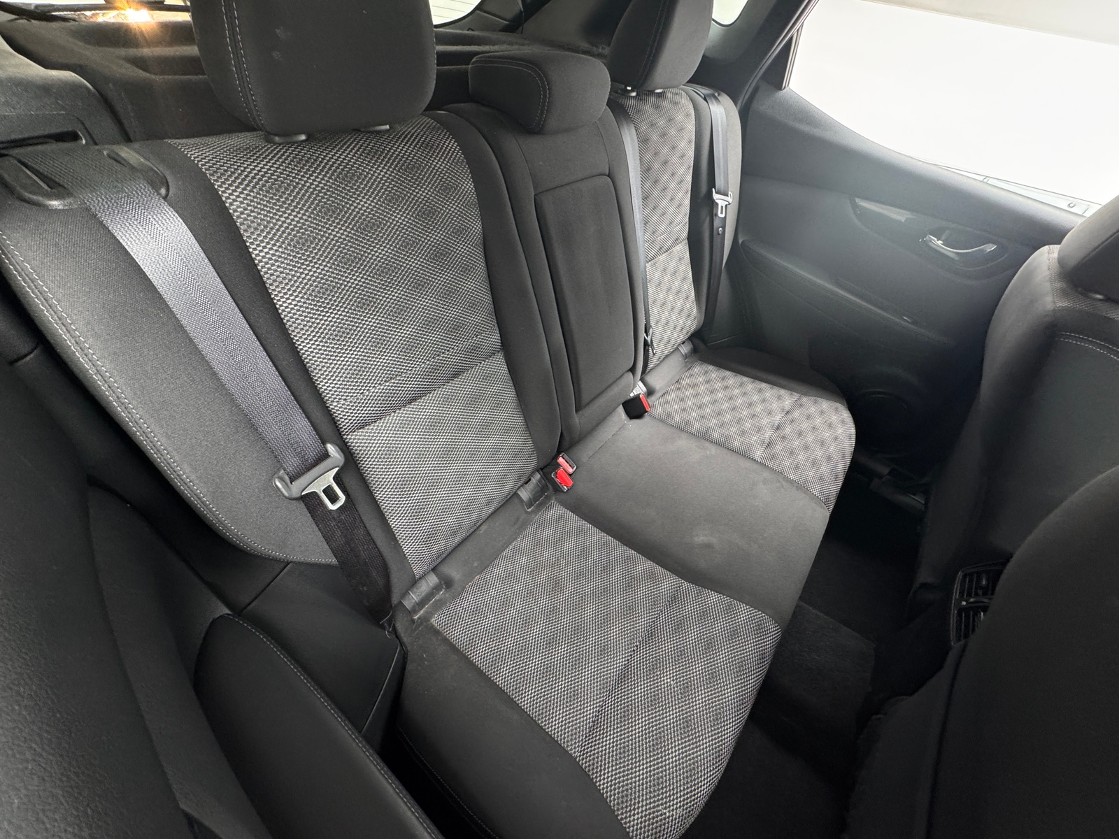 Thumbnail: 2017 Nissan Rogue Sport - 6