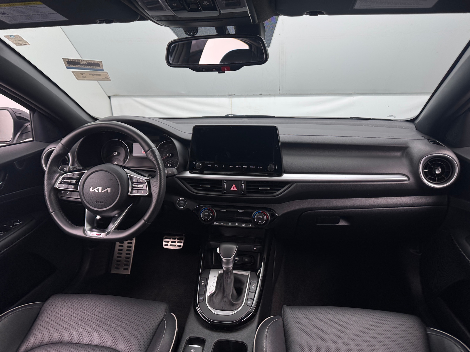 Thumbnail: 2024 Kia Forte - 3