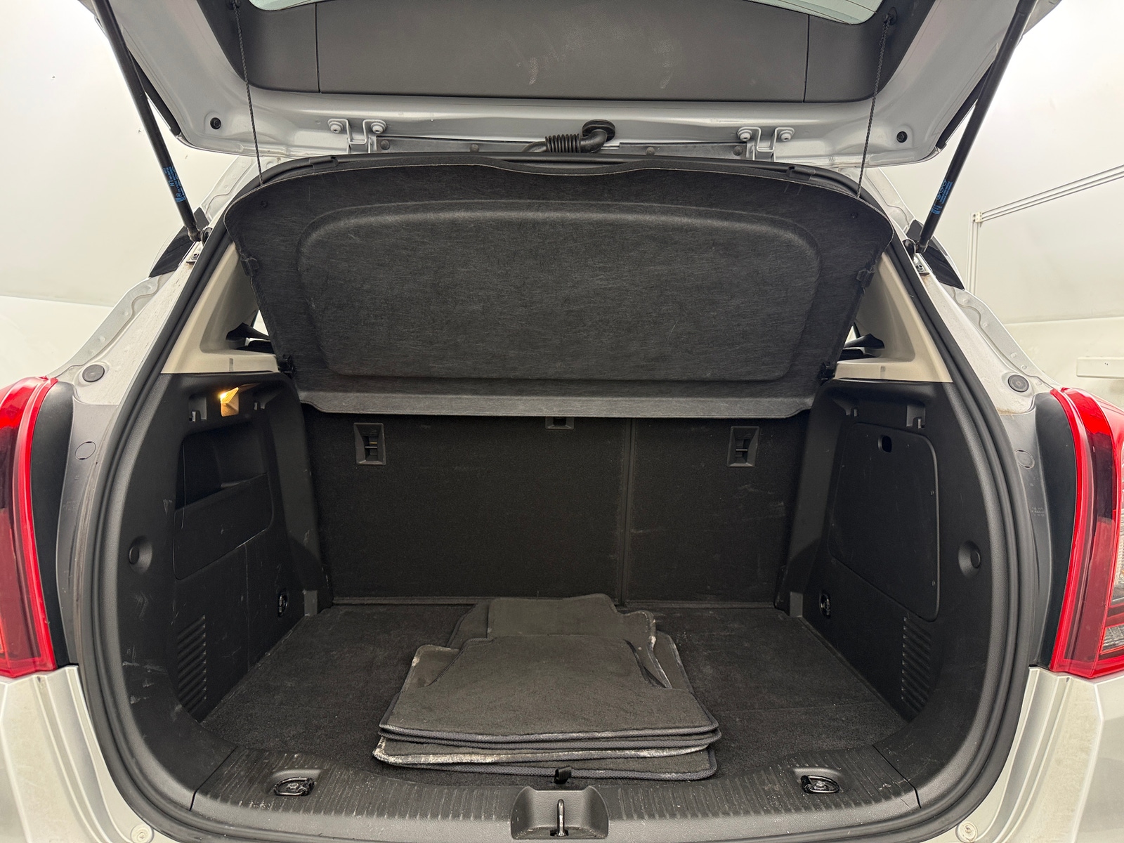 Thumbnail: 2020 Buick Encore - 6