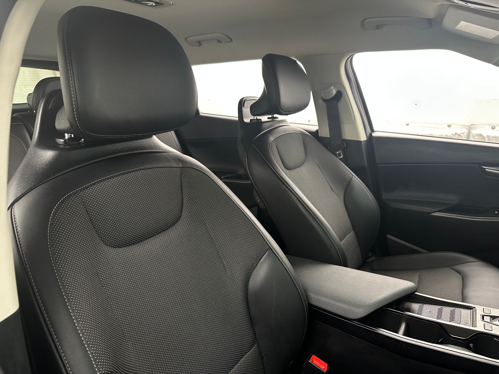 Thumbnail: 2024 Kia EV6 - 2