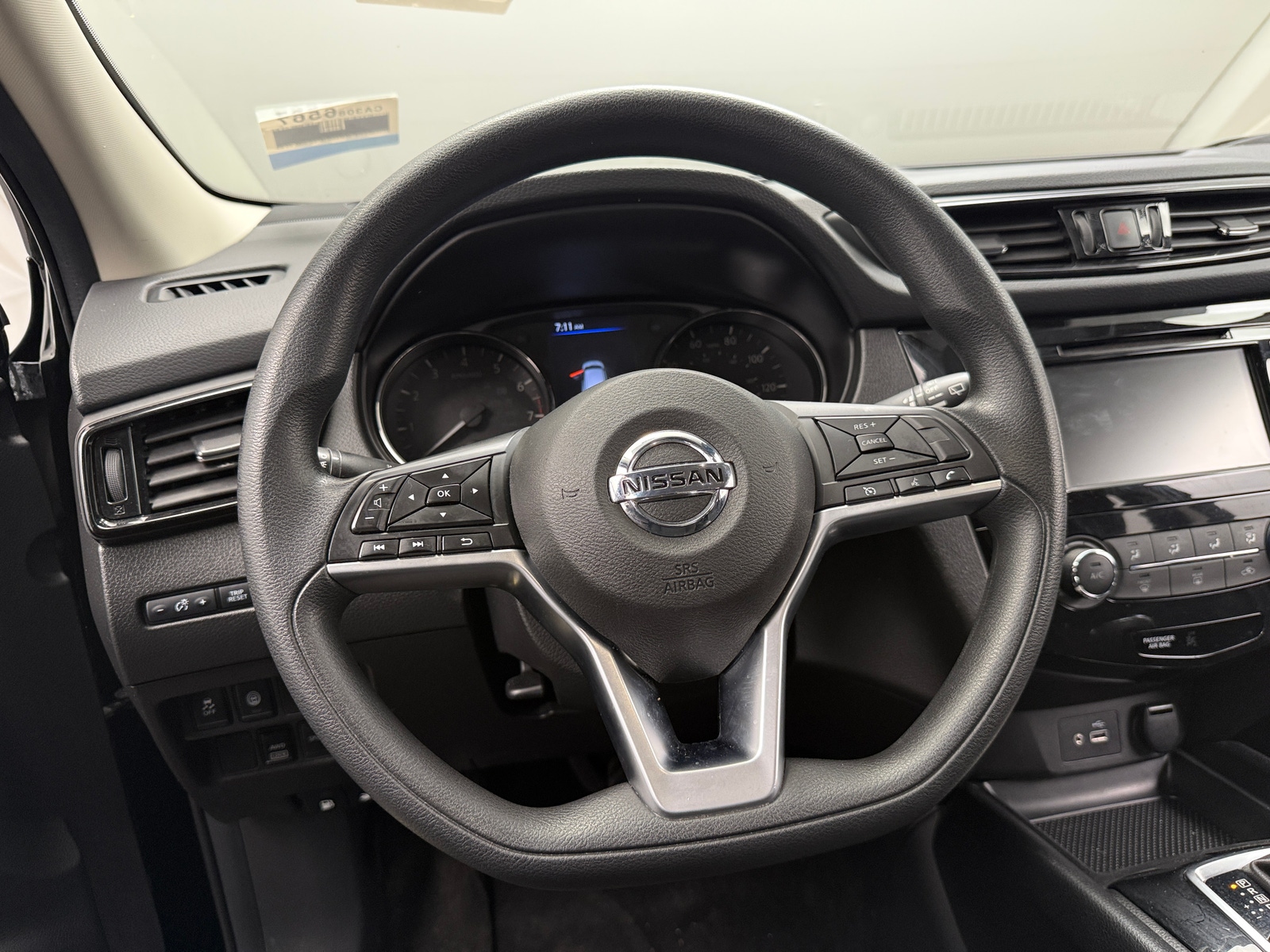 Thumbnail: 2021 Nissan Rogue Sport - 5