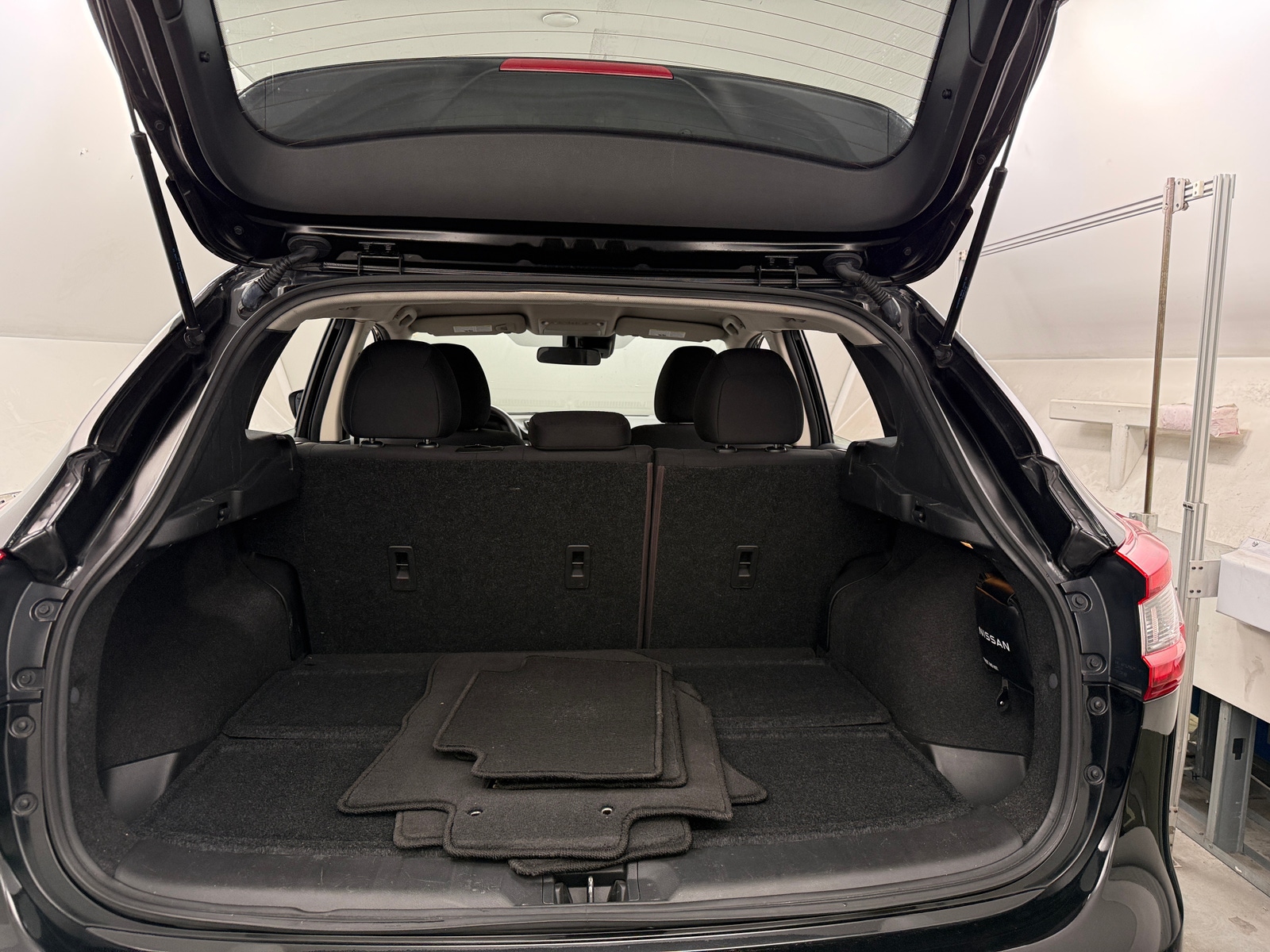 Thumbnail: 2021 Nissan Rogue Sport - 7