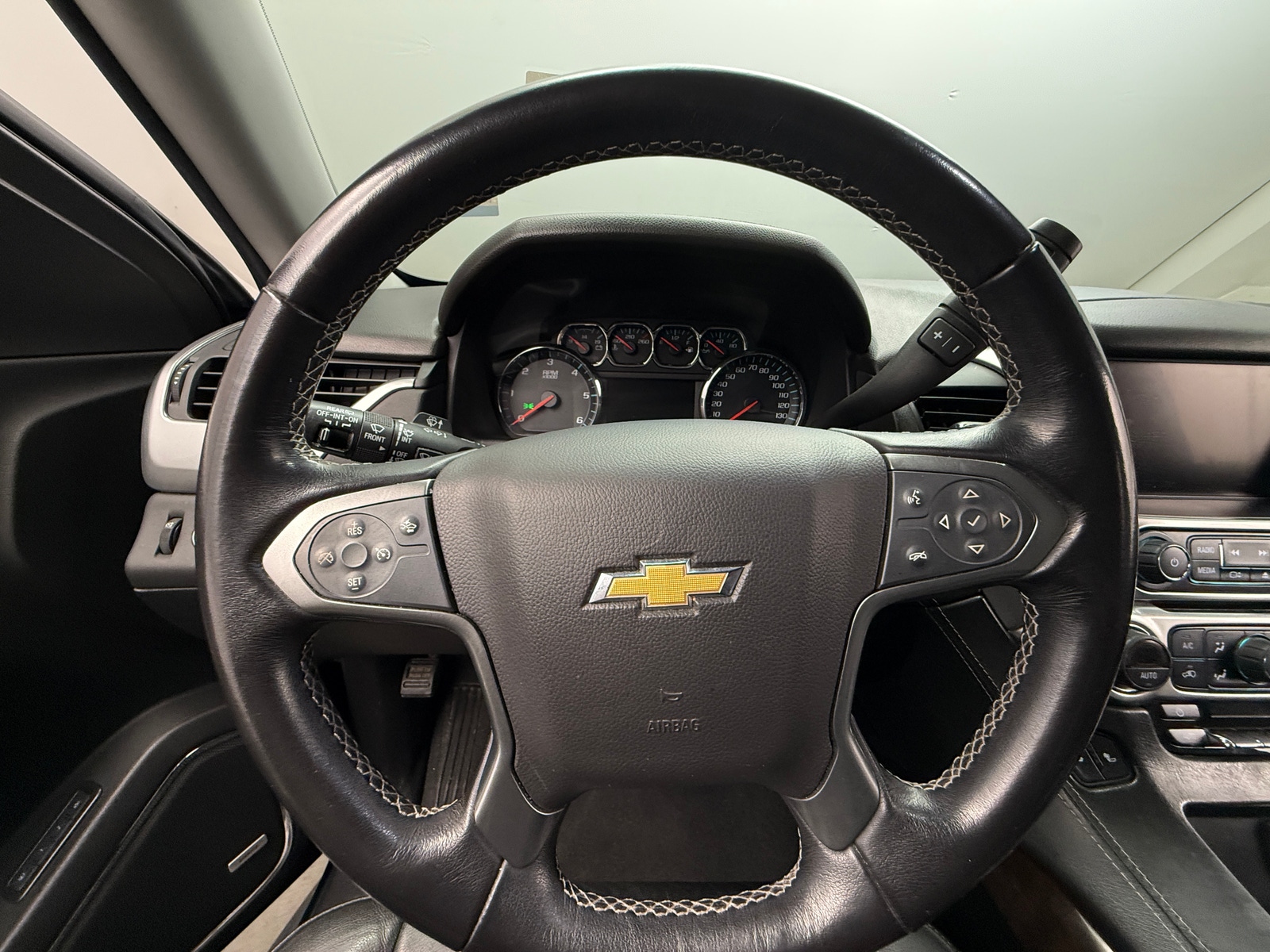 Thumbnail: 2020 Chevrolet Tahoe - 4