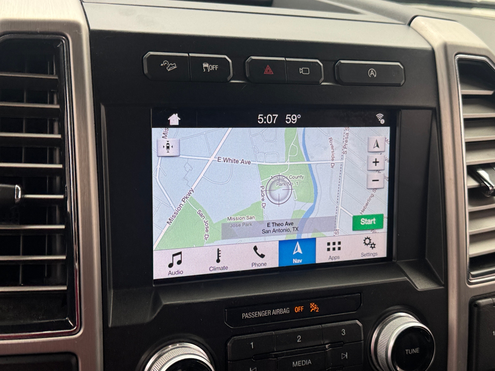 Thumbnail: 2019 Ford Econoline - 3