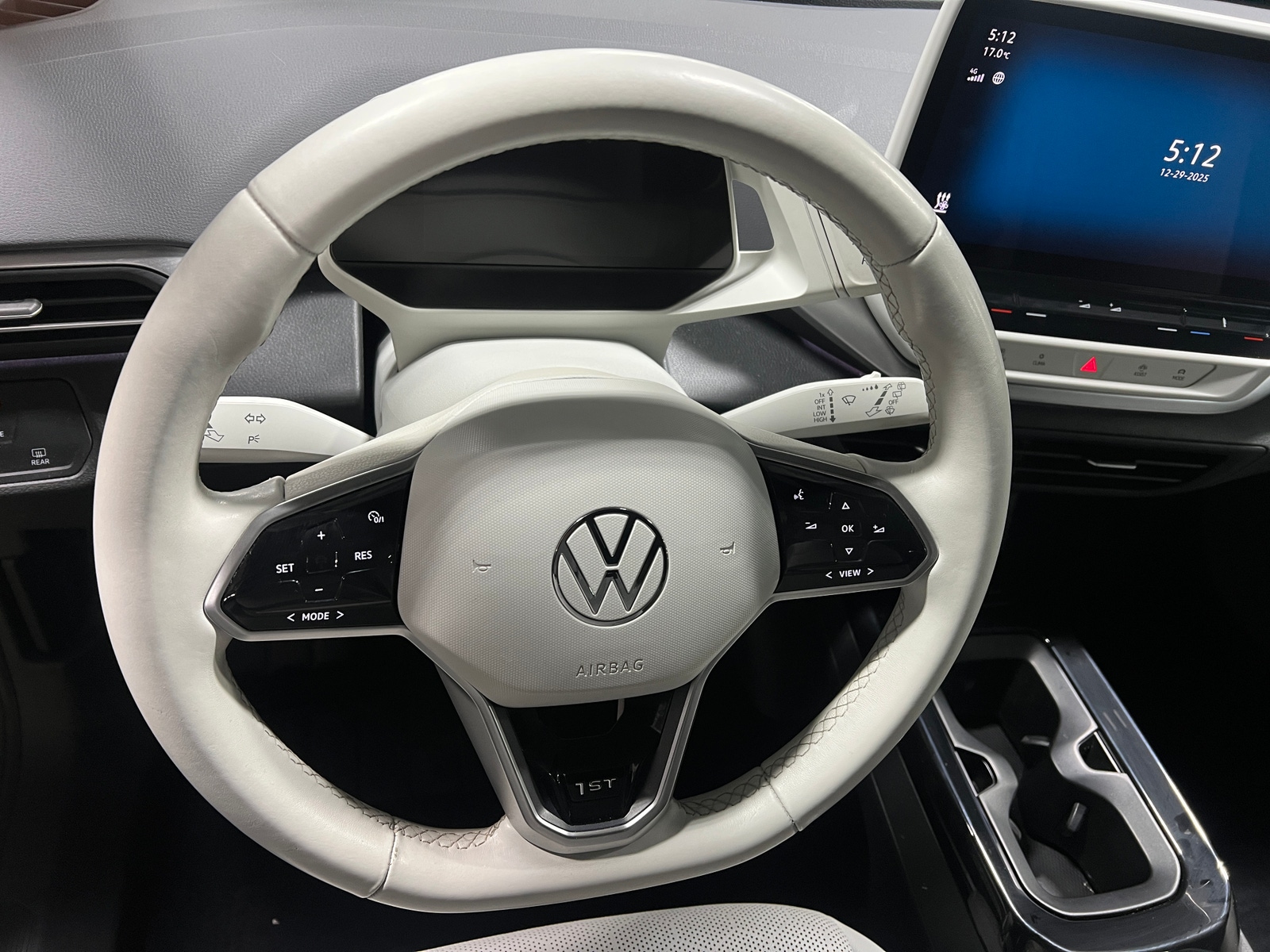 Thumbnail: 2021 Volkswagen ID.4 - 4