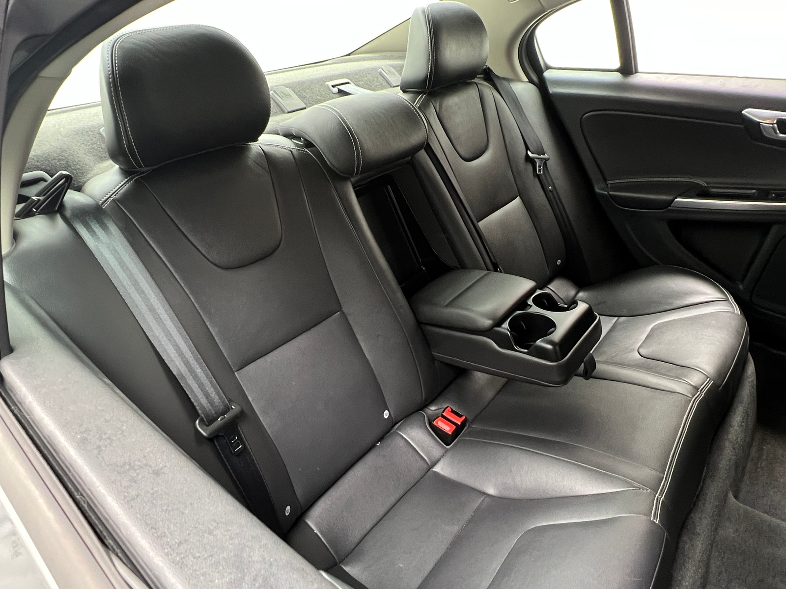 Thumbnail: 2018 Volvo S60 - 5