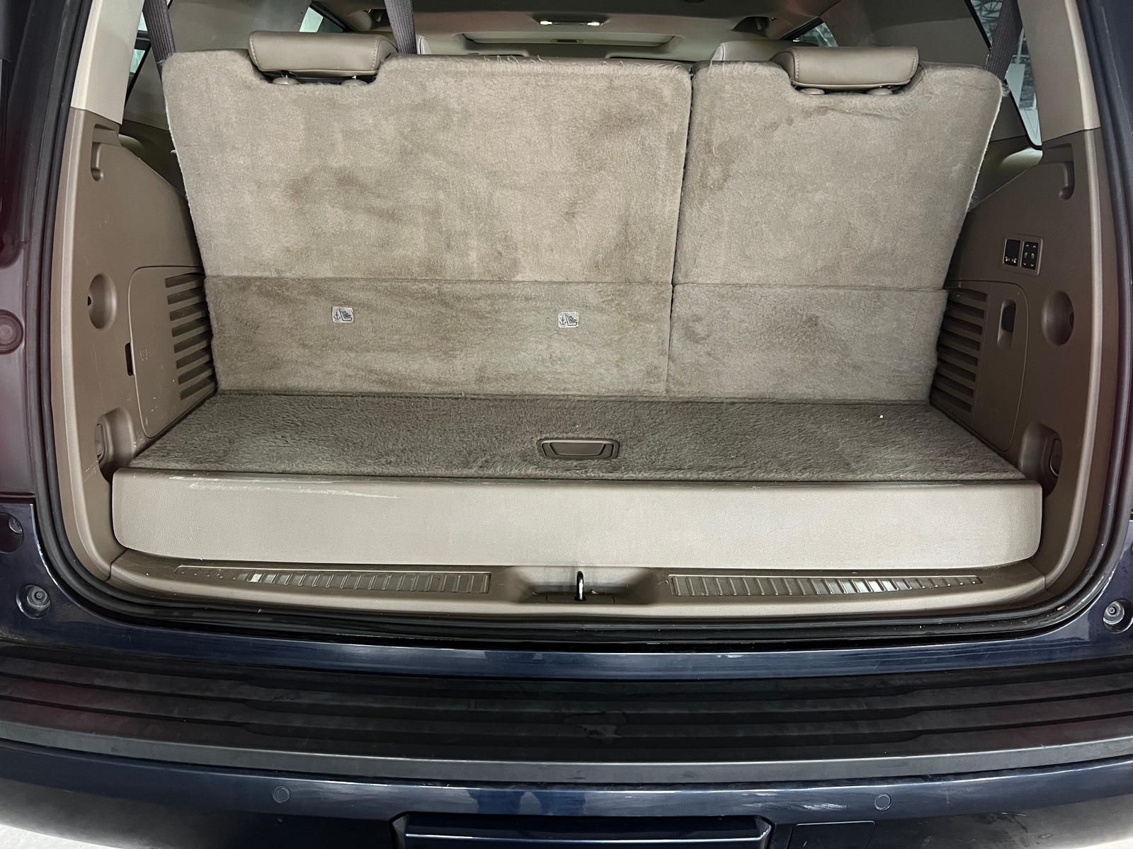 Thumbnail: 2018 Chevrolet Tahoe - 6