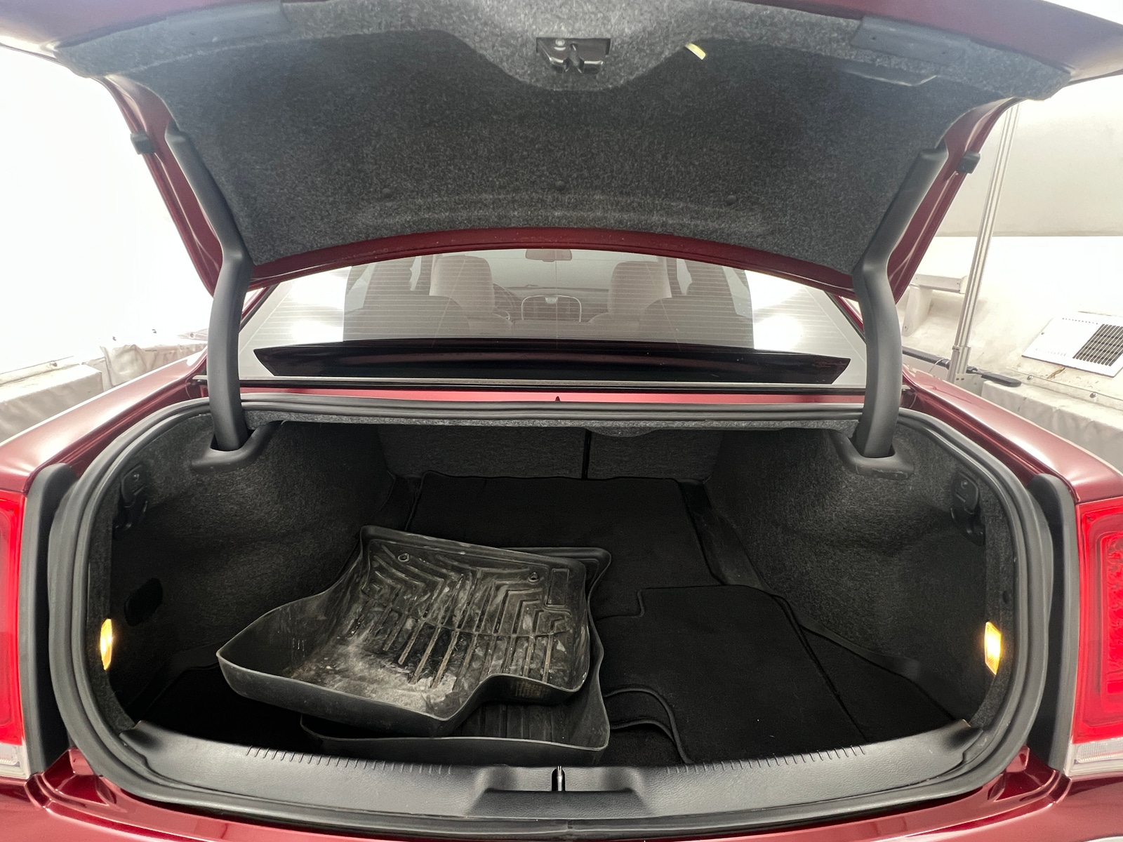 Thumbnail: 2021 Chrysler 300 - 6