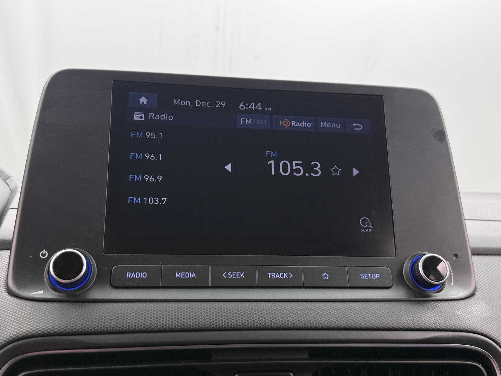 Thumbnail: 2022 Hyundai Kona - 4