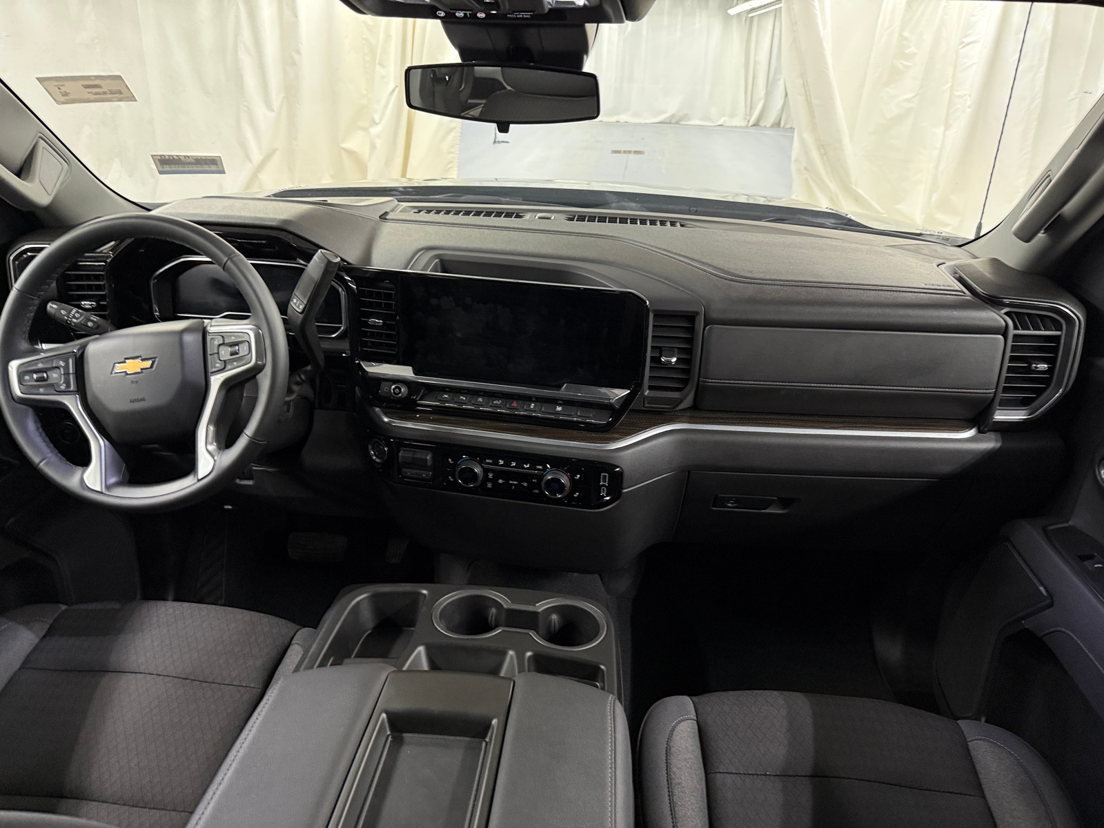 Thumbnail: 2025 Chevrolet Silverado 1500 - 3