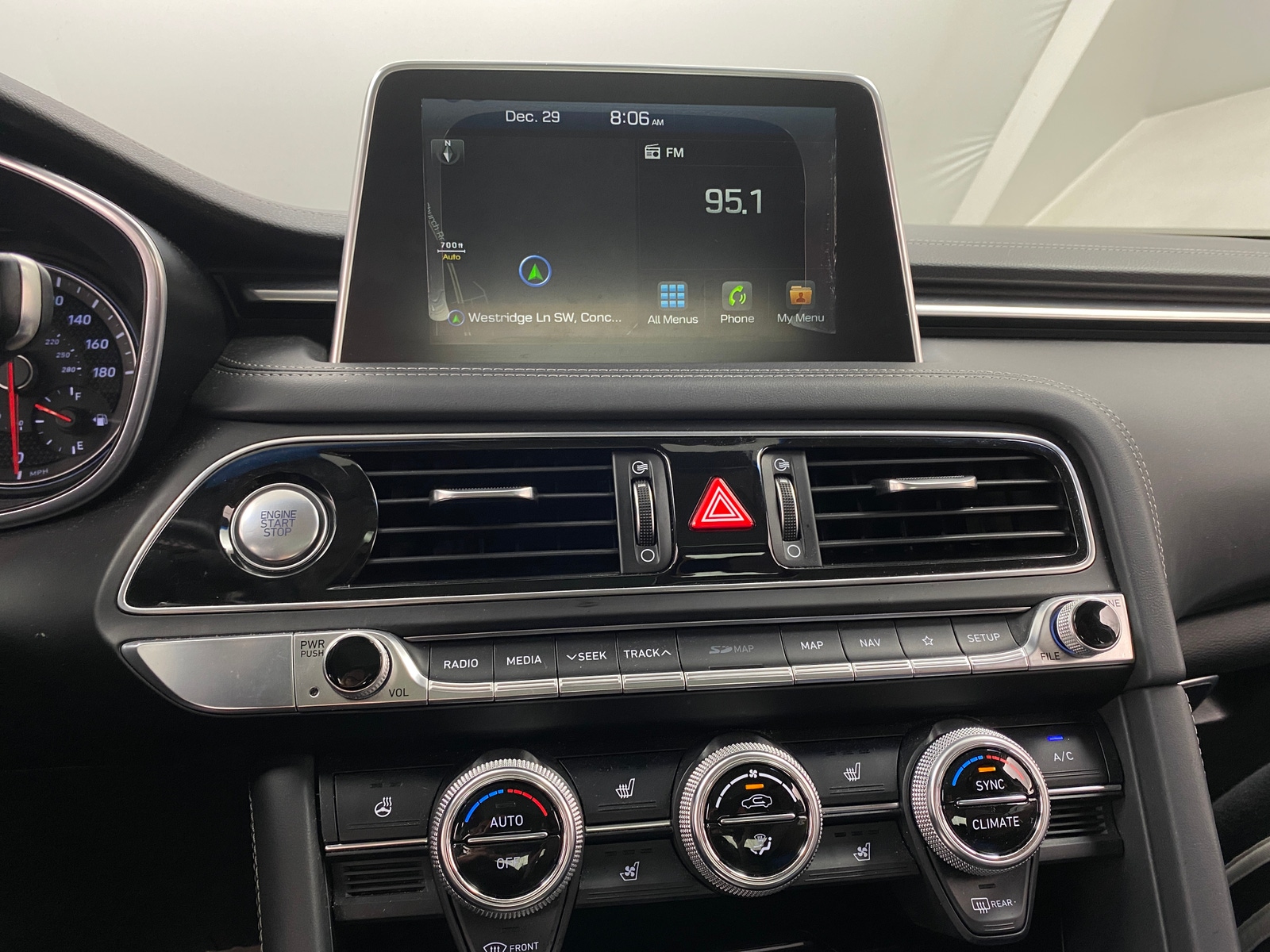 Thumbnail: 2019 Genesis G70 - 3