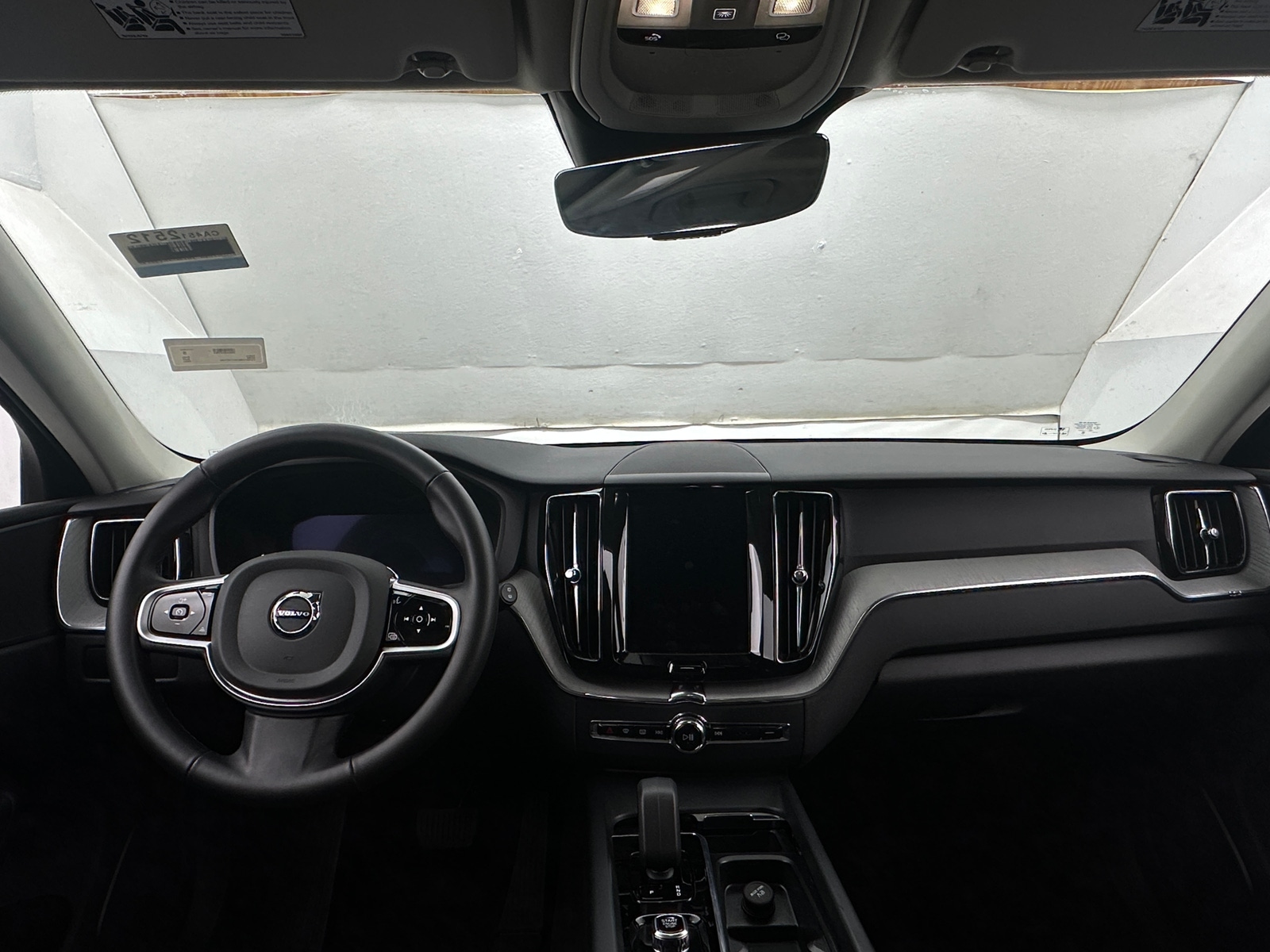 Thumbnail: 2025 Volvo XC60 - 2