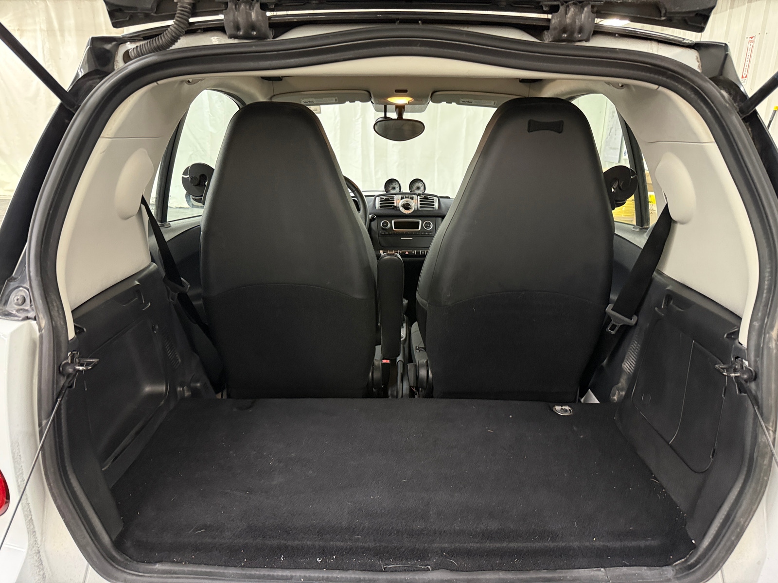 Thumbnail: 2015 smart fortwo - 5