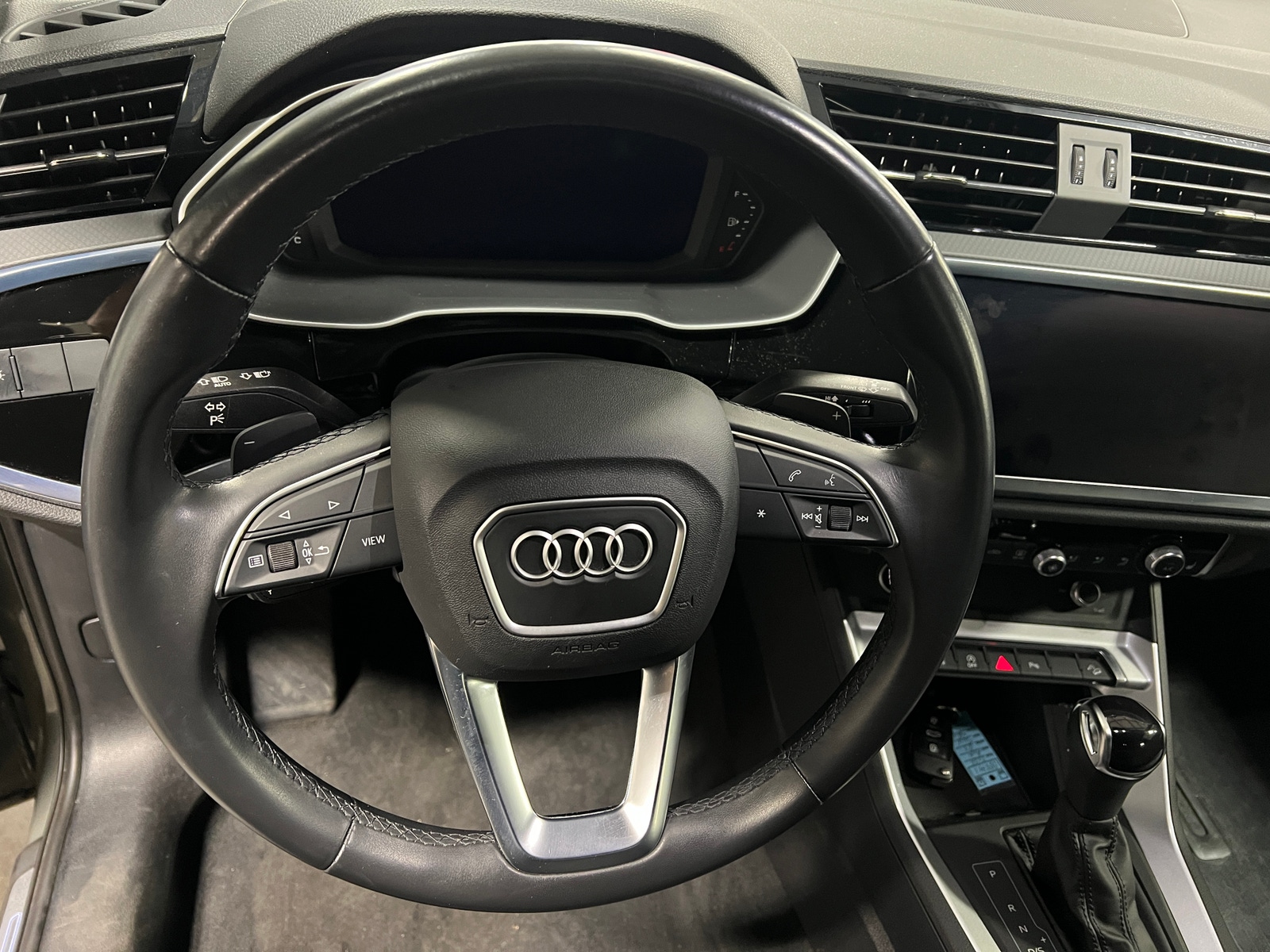 Thumbnail: 2022 Audi Q3 - 4