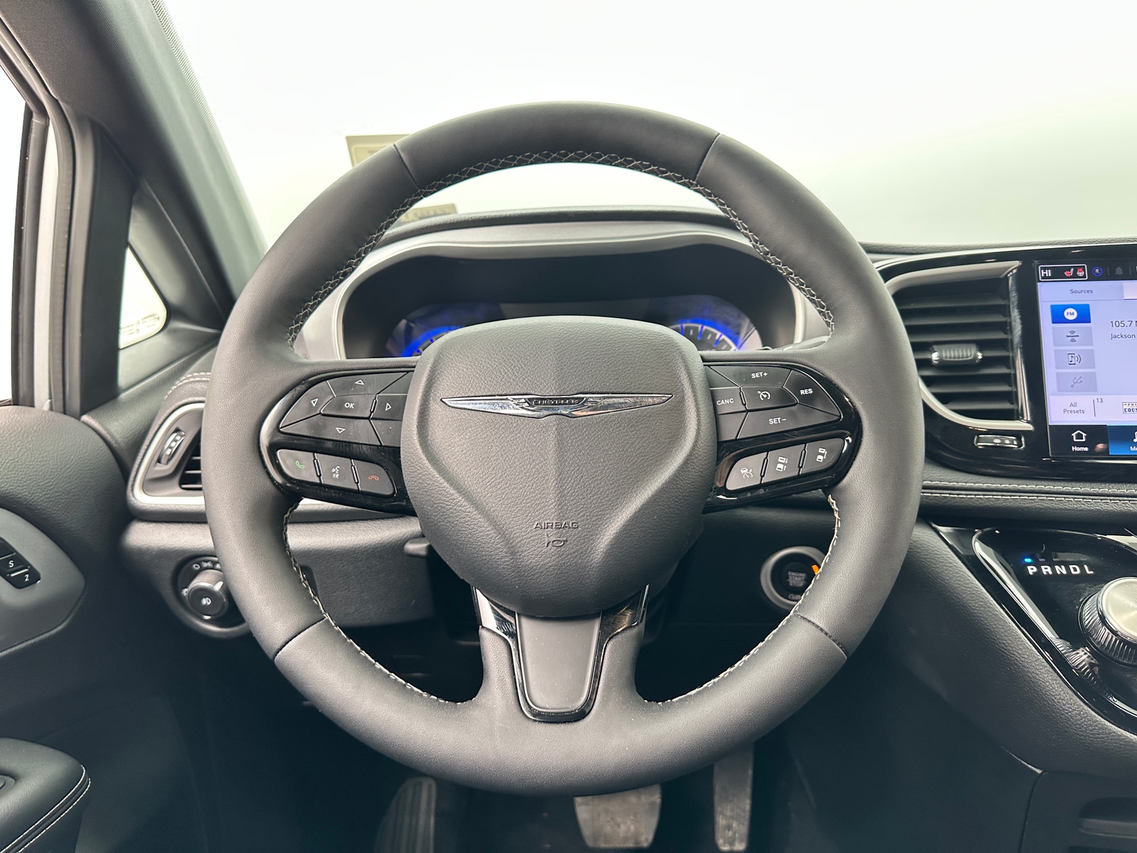 Thumbnail: 2024 Chrysler Pacifica - 4