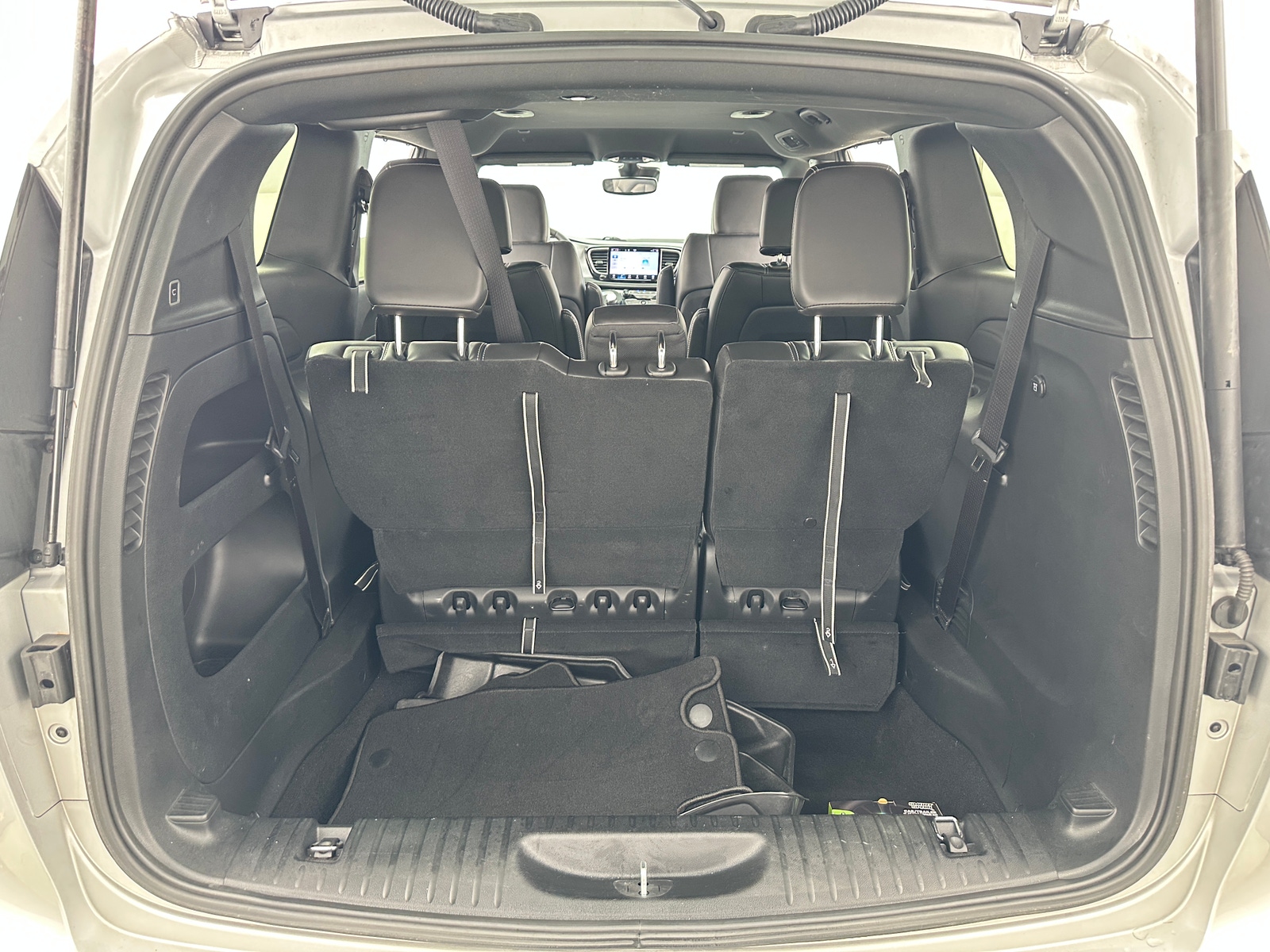 Thumbnail: 2024 Chrysler Pacifica - 6