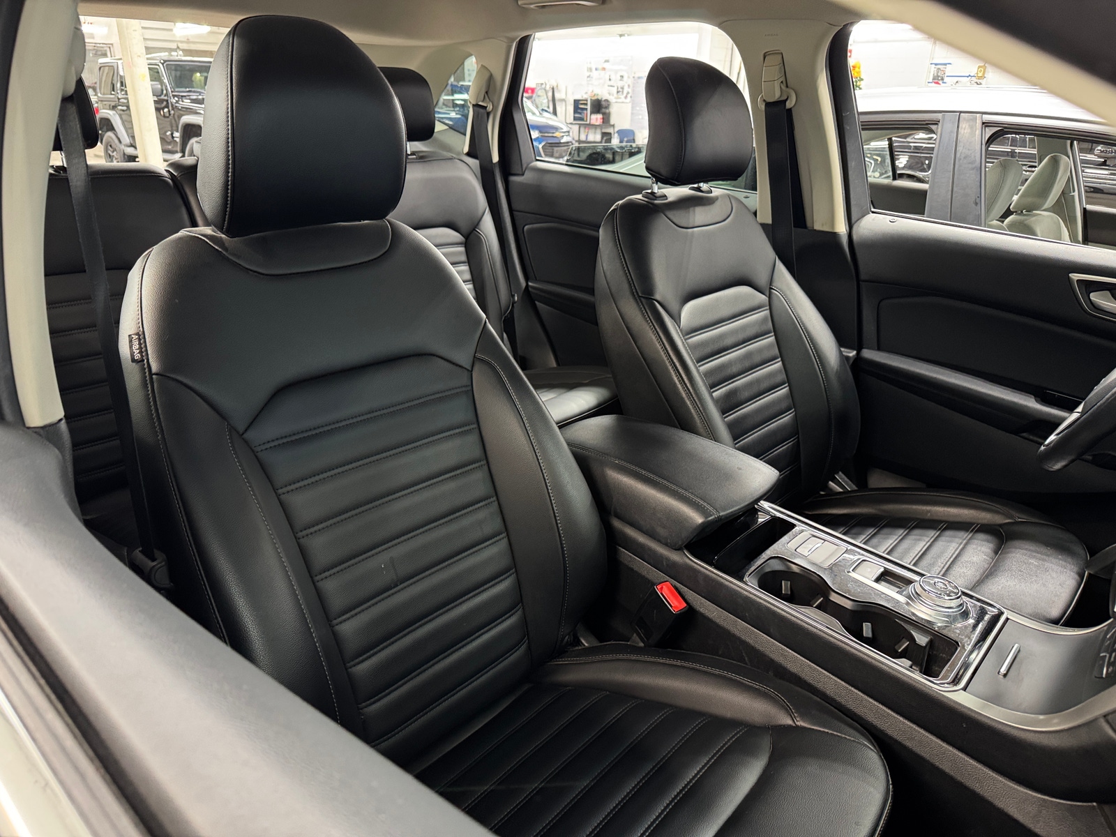 Thumbnail: 2019 Ford Edge - 2