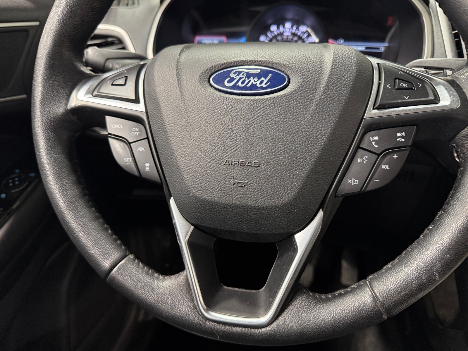 Thumbnail: 2019 Ford Edge - 5