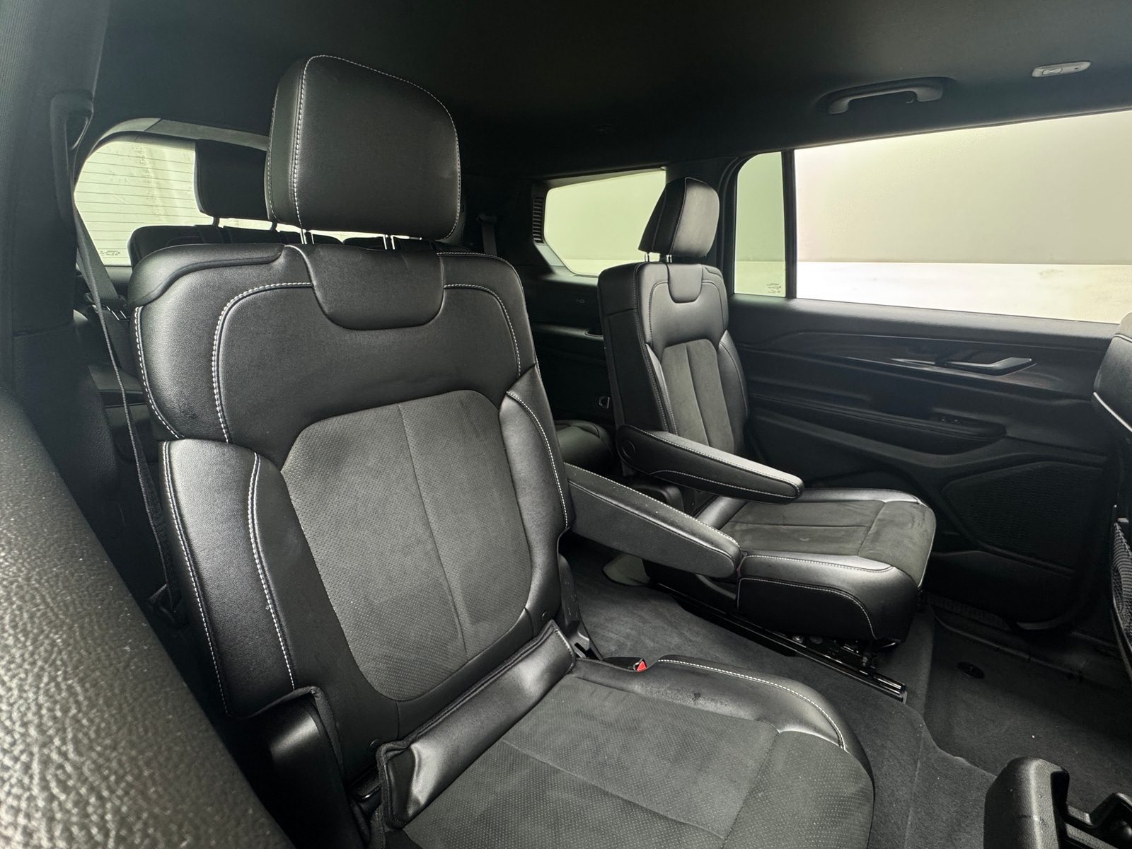 Thumbnail: 2023 Jeep Grand Cherokee L - 5