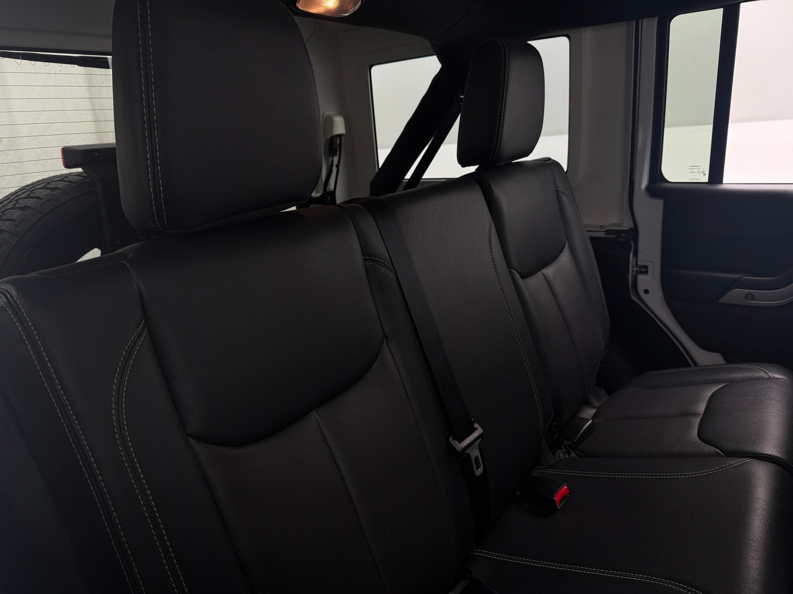 Thumbnail: 2017 Jeep Wrangler - 5