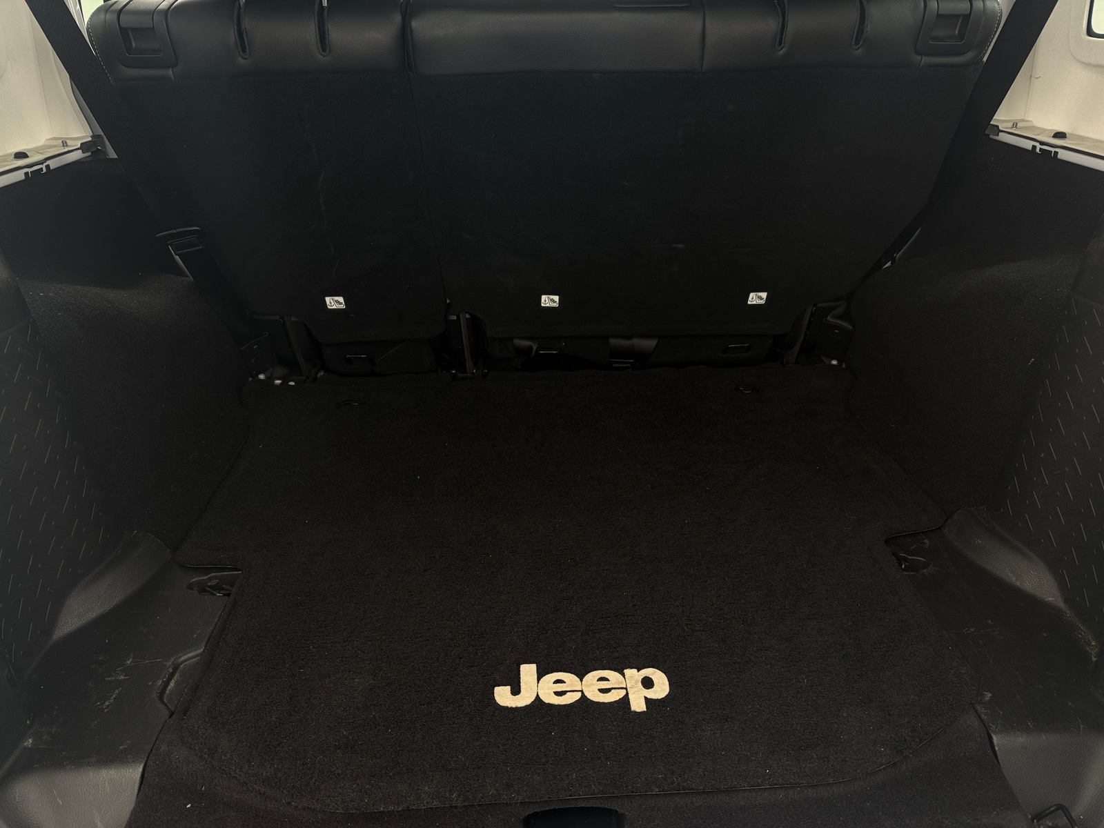 Thumbnail: 2017 Jeep Wrangler - 6