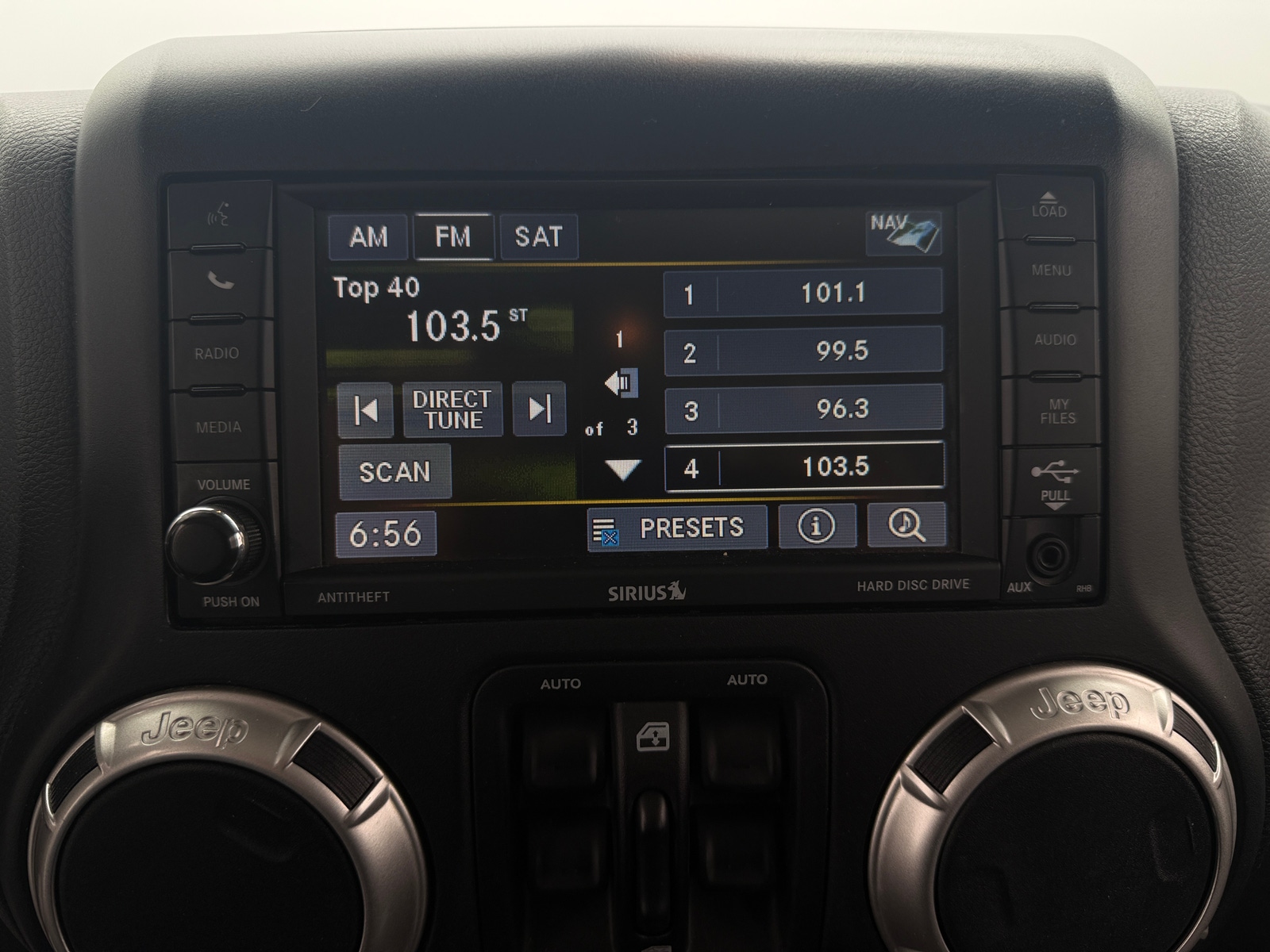 Thumbnail: 2017 Jeep Wrangler - 3