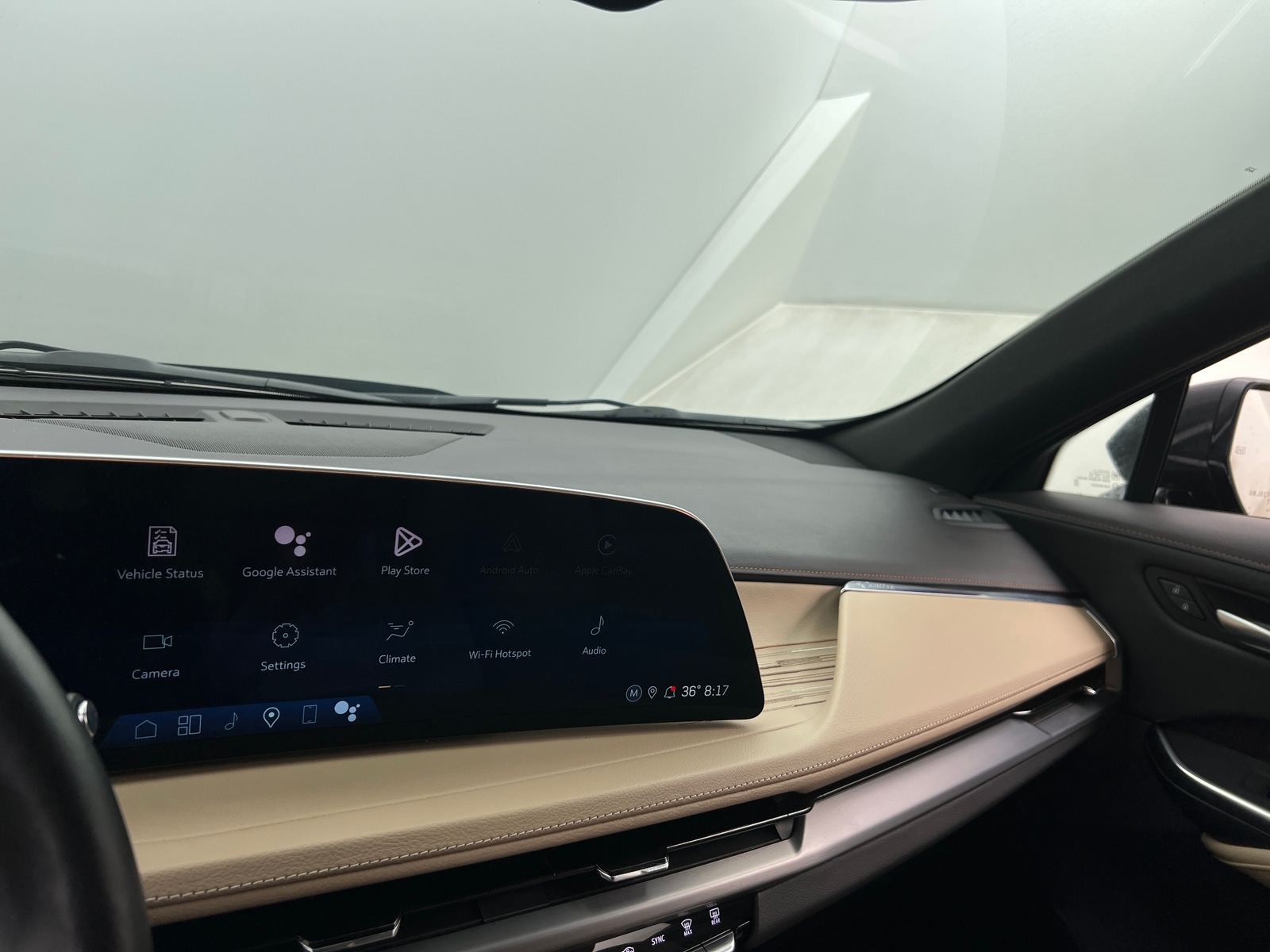 Thumbnail: 2025 Cadillac XT4 - 3