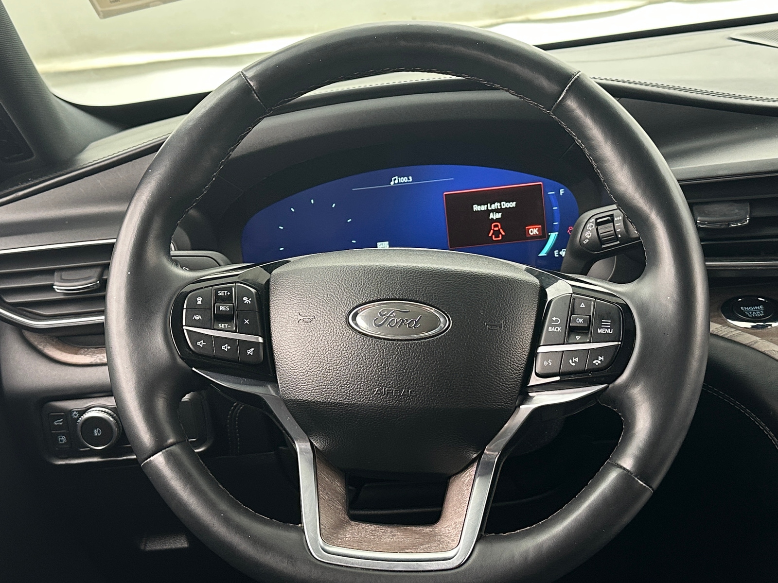 Thumbnail: 2022 Ford Explorer - 4