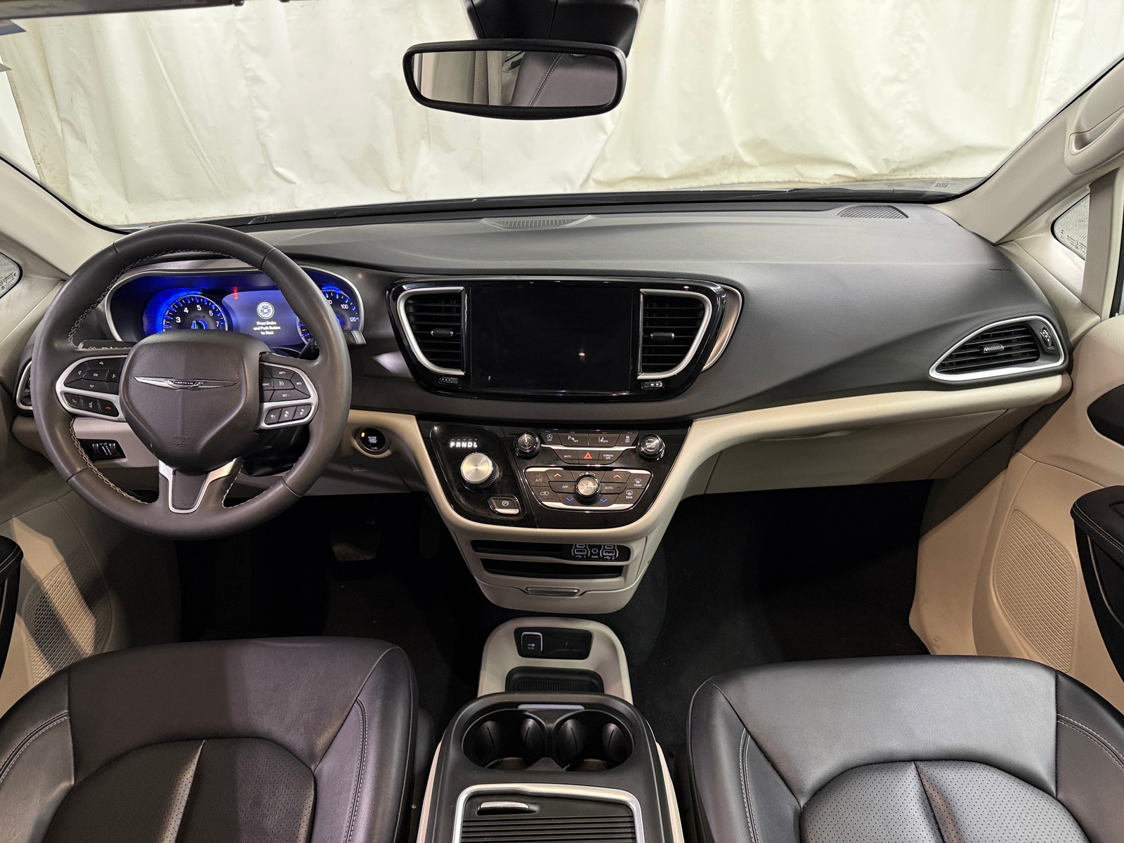 Thumbnail: 2024 Chrysler Pacifica - 2