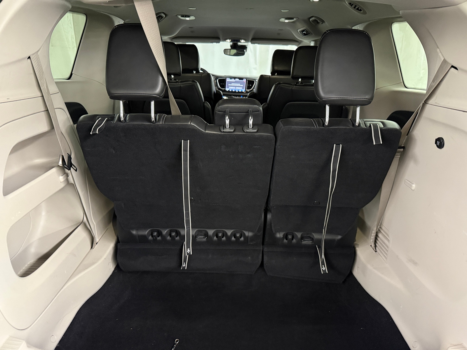 Thumbnail: 2024 Chrysler Pacifica - 6